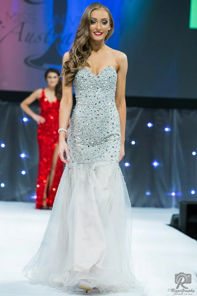 Letitia Sindt Miss Universe Finalist 2014 MUA Alarna Bell