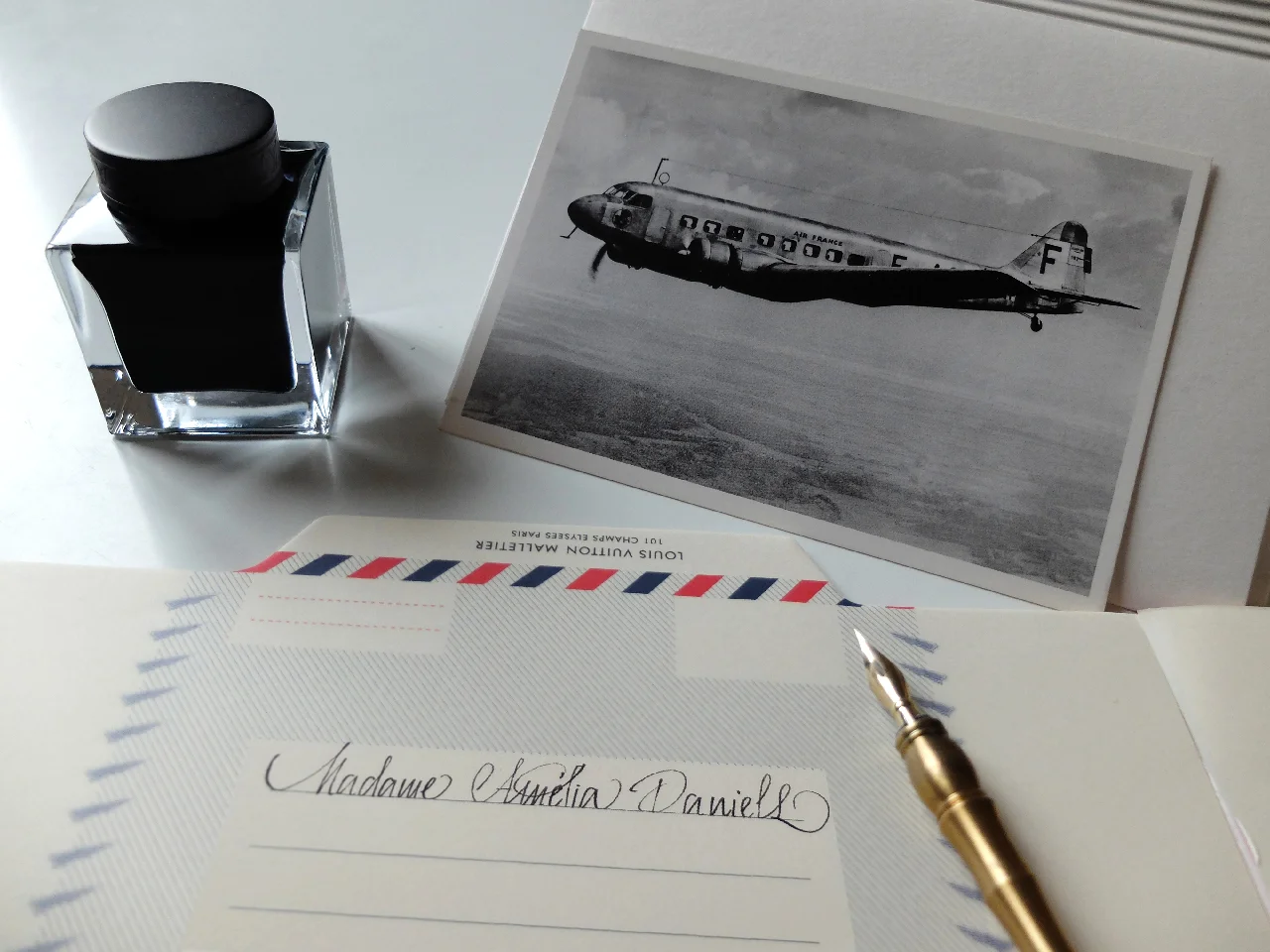 Sandie-le-chaix-calligraphie-Louis-Vuitton-Airmail2012-10.JPG