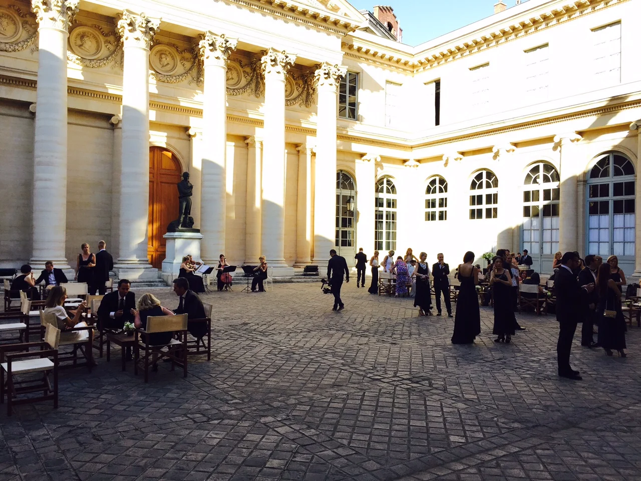 Chanel_Joallerie 2015_SandieLeChaix_Calligraphie 00.jpg