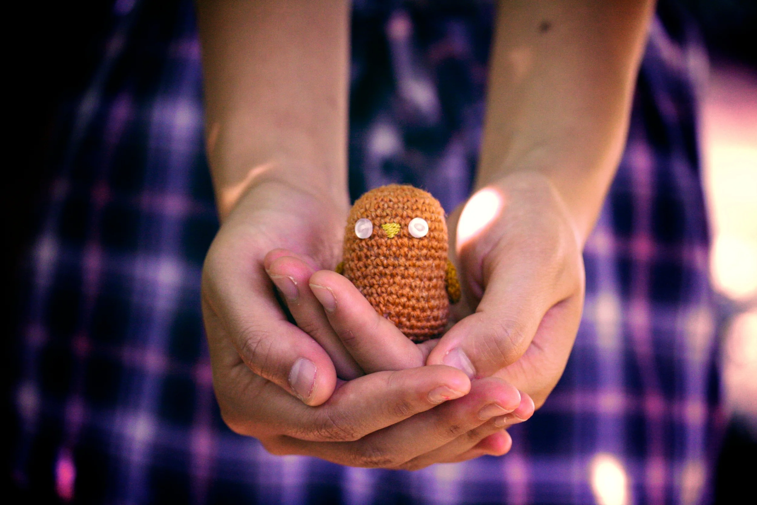 Small bird, crocheted 