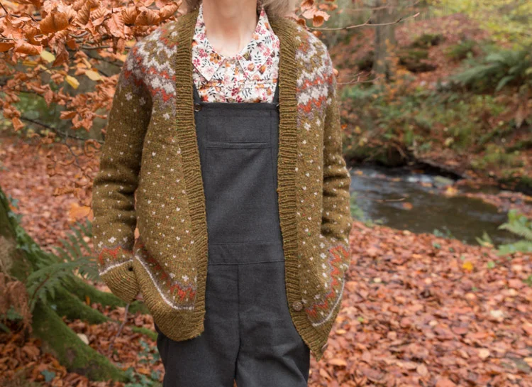 Fauna : Nest : Woodsmoke : Embers : Galloway cardigan 