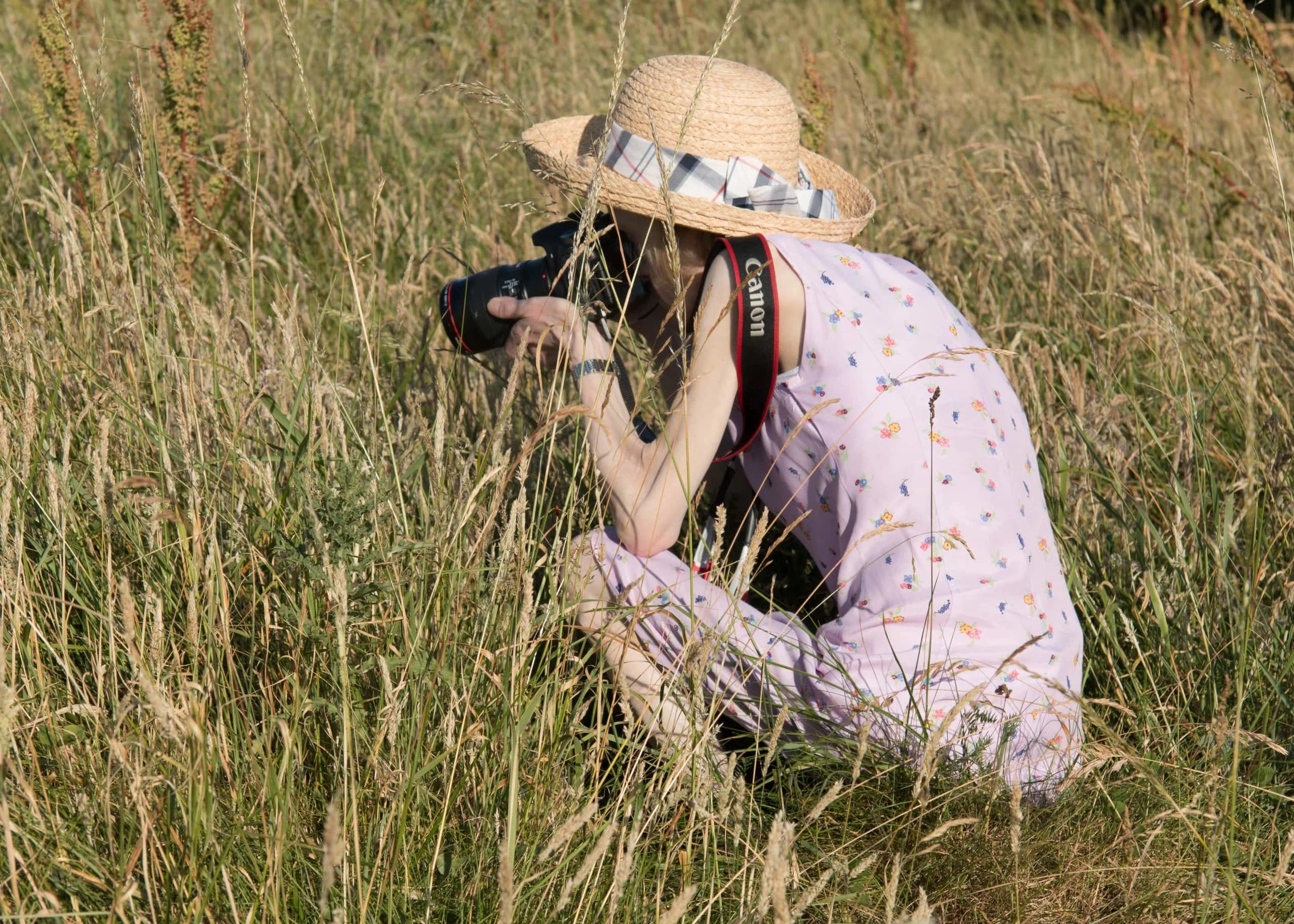 Sleeveless dress, Sunday hat! Heatwave 2018