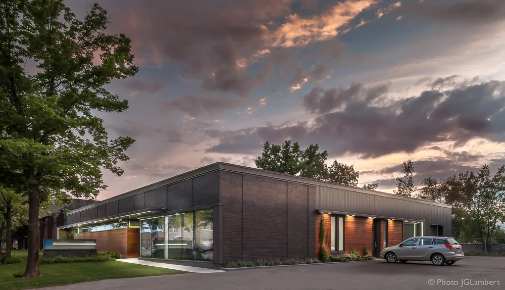 Bâtiment commercial, St-Léonard, Québec