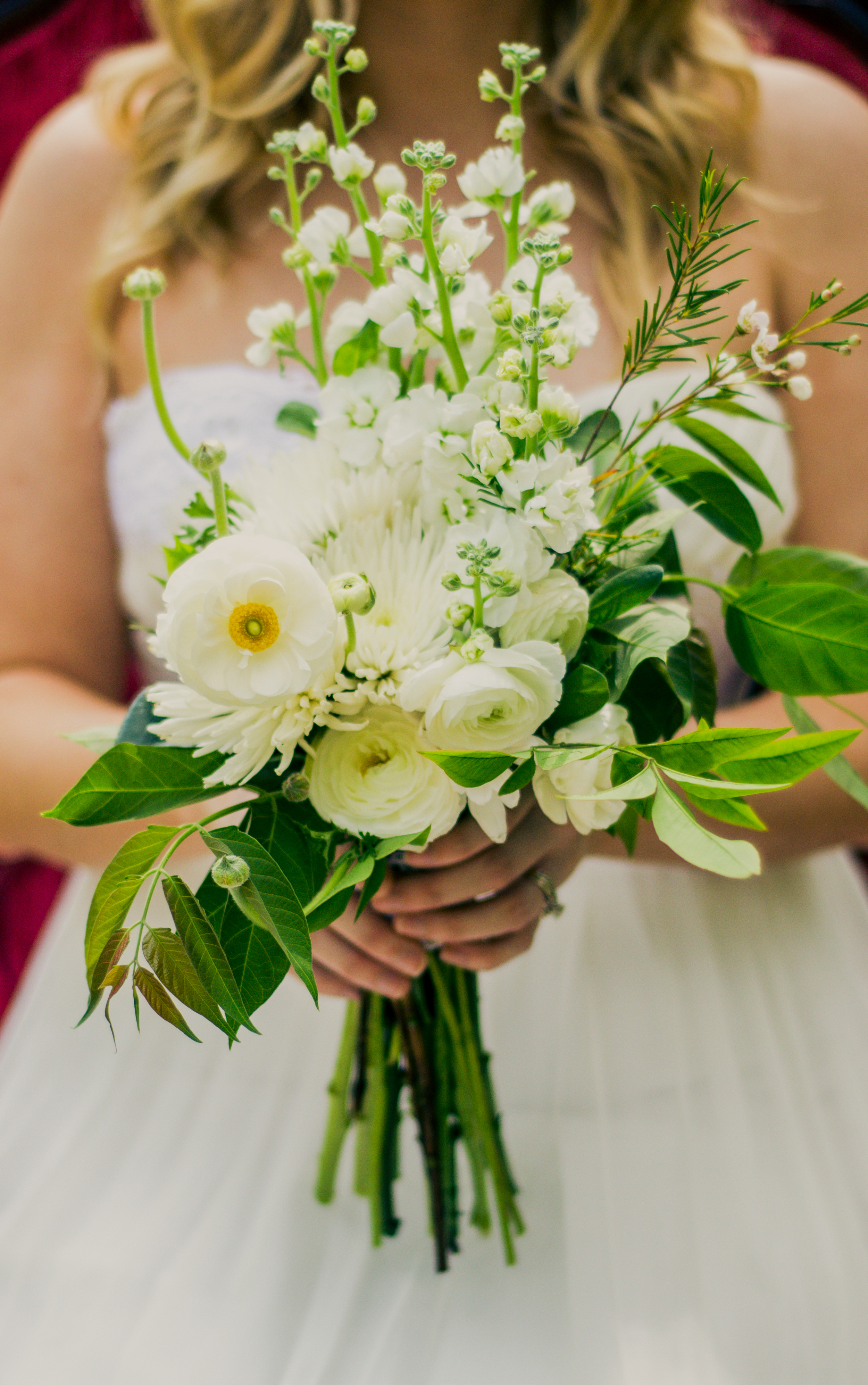 classic white boho bridal bouquet