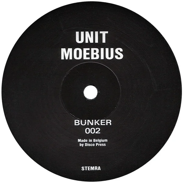 Unit Moebius – Untitled