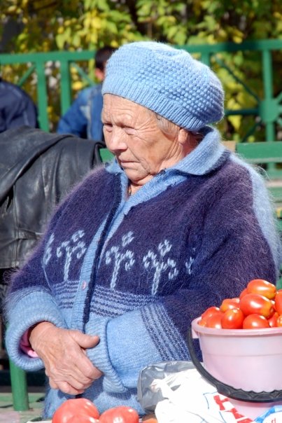 Tomato vending Russian babushka.