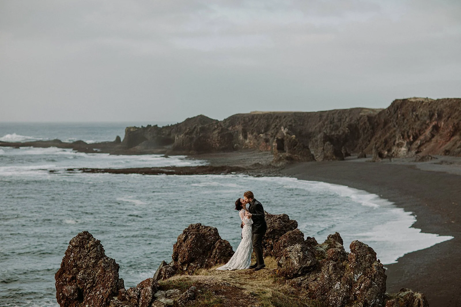 iceland elopement on secluded black sand beach by iceland elopement photographer Steph zakas