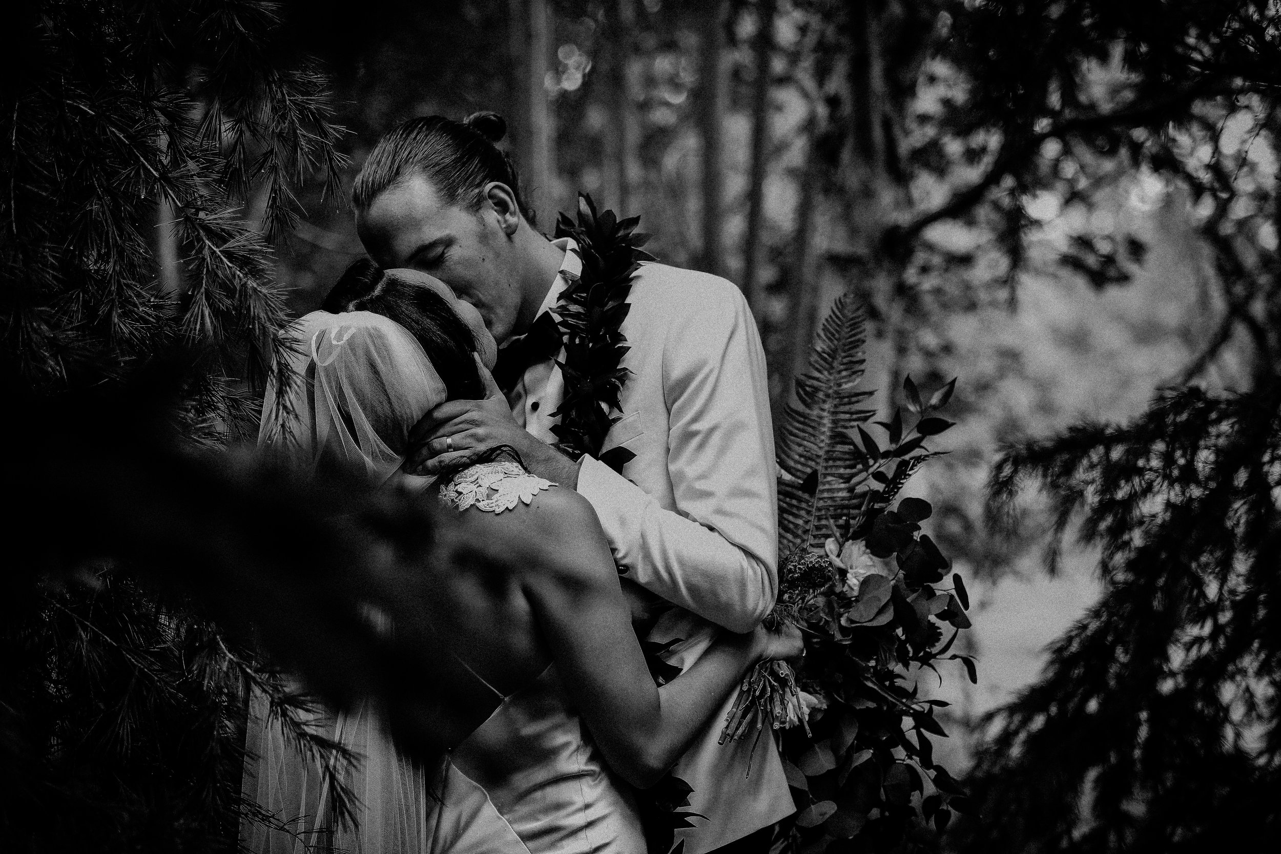 SEATTLE INTIMATE WEDDING PHOTOGRAPHER