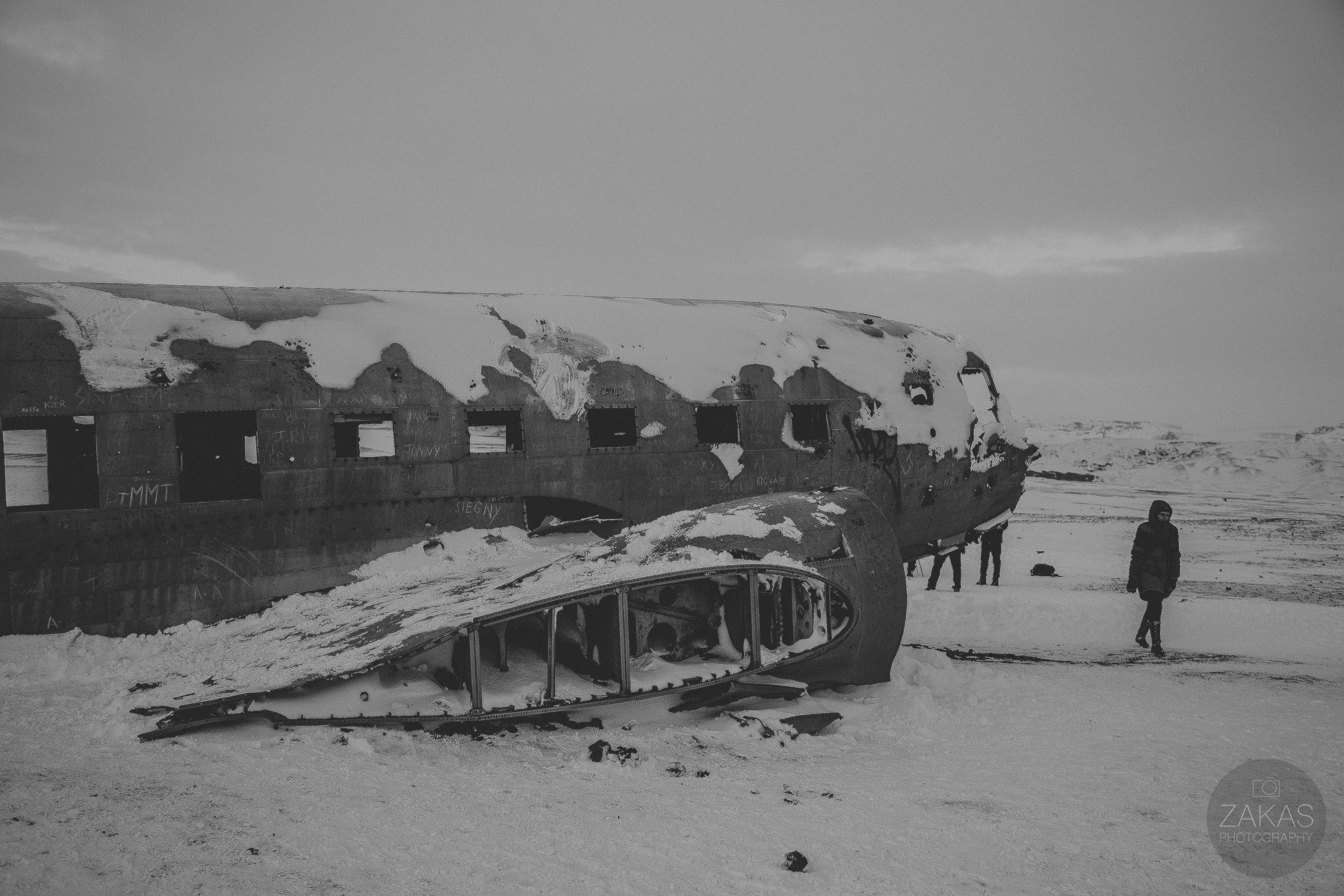 Secret Iceland Proposal at Sólheimasandur Plane Wreck- Iceland Wedding Photographer | Zakas Photography