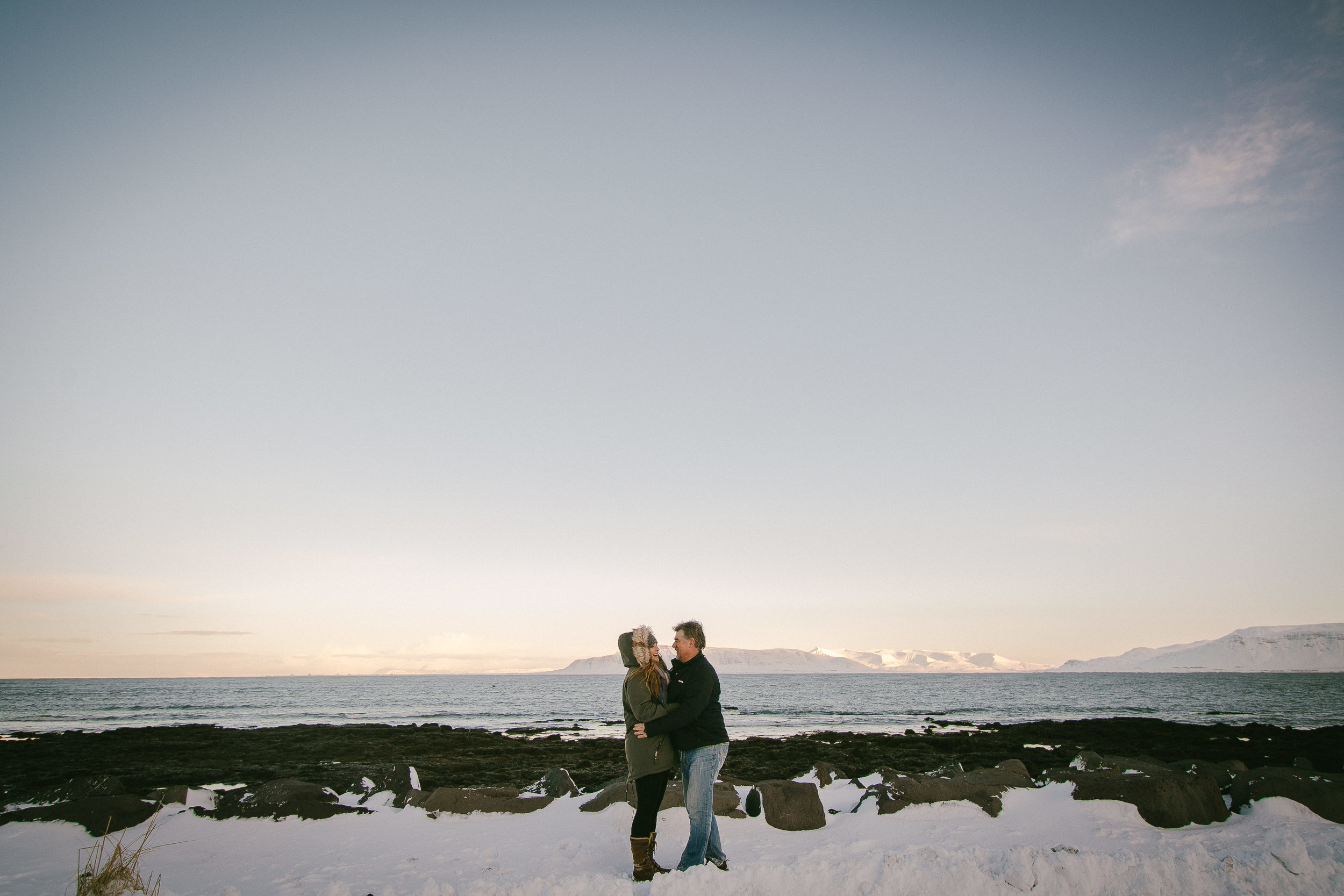 A LITTLE LOVE PHOTO SESSION IN ICELAND- ICELAND ELOPEMENT PHOTOGRAPHER | Zakas Photography