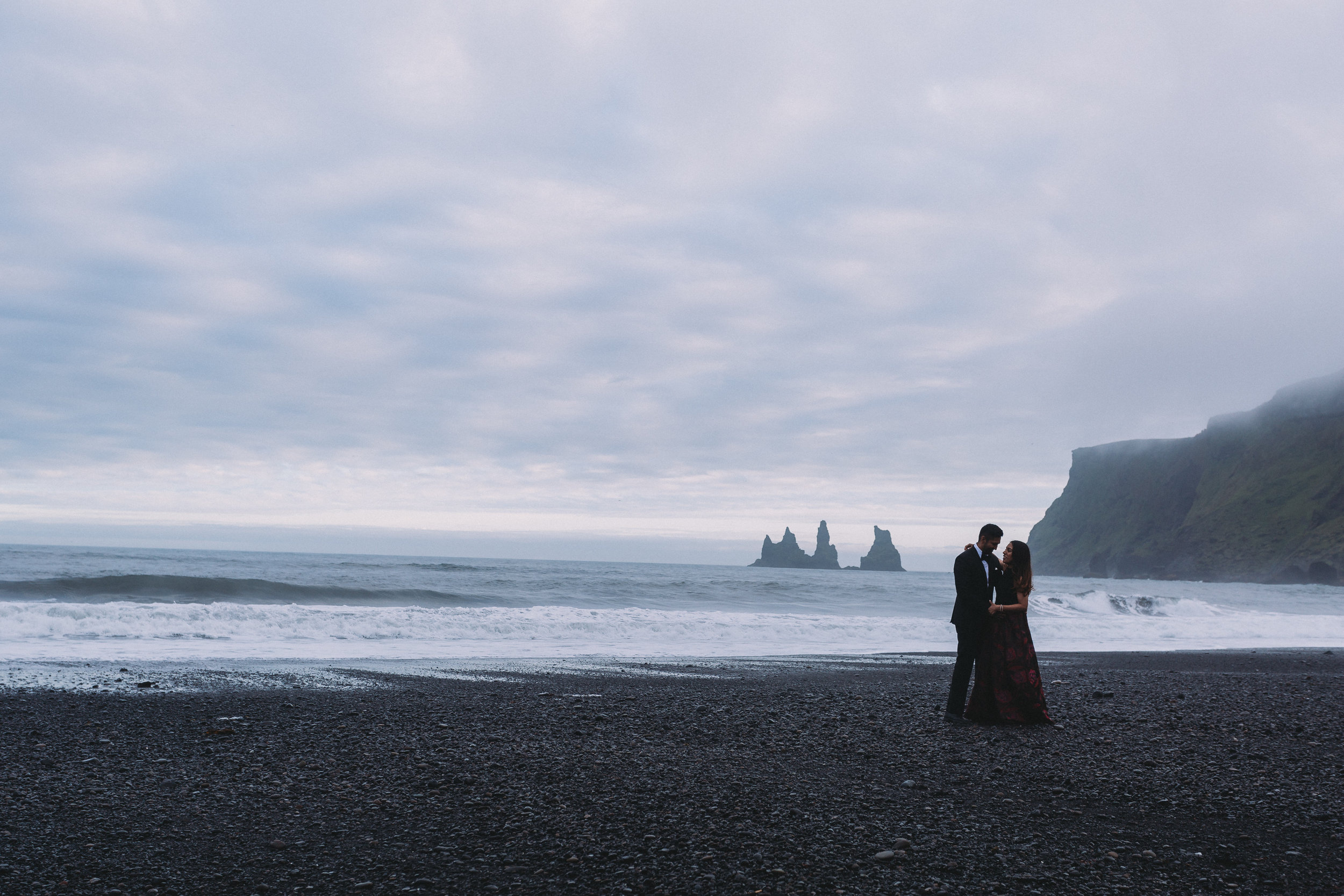 Iceland elopement photographer | Iceland south coast engagement photos | Iceland black sand beach wedding pictures
