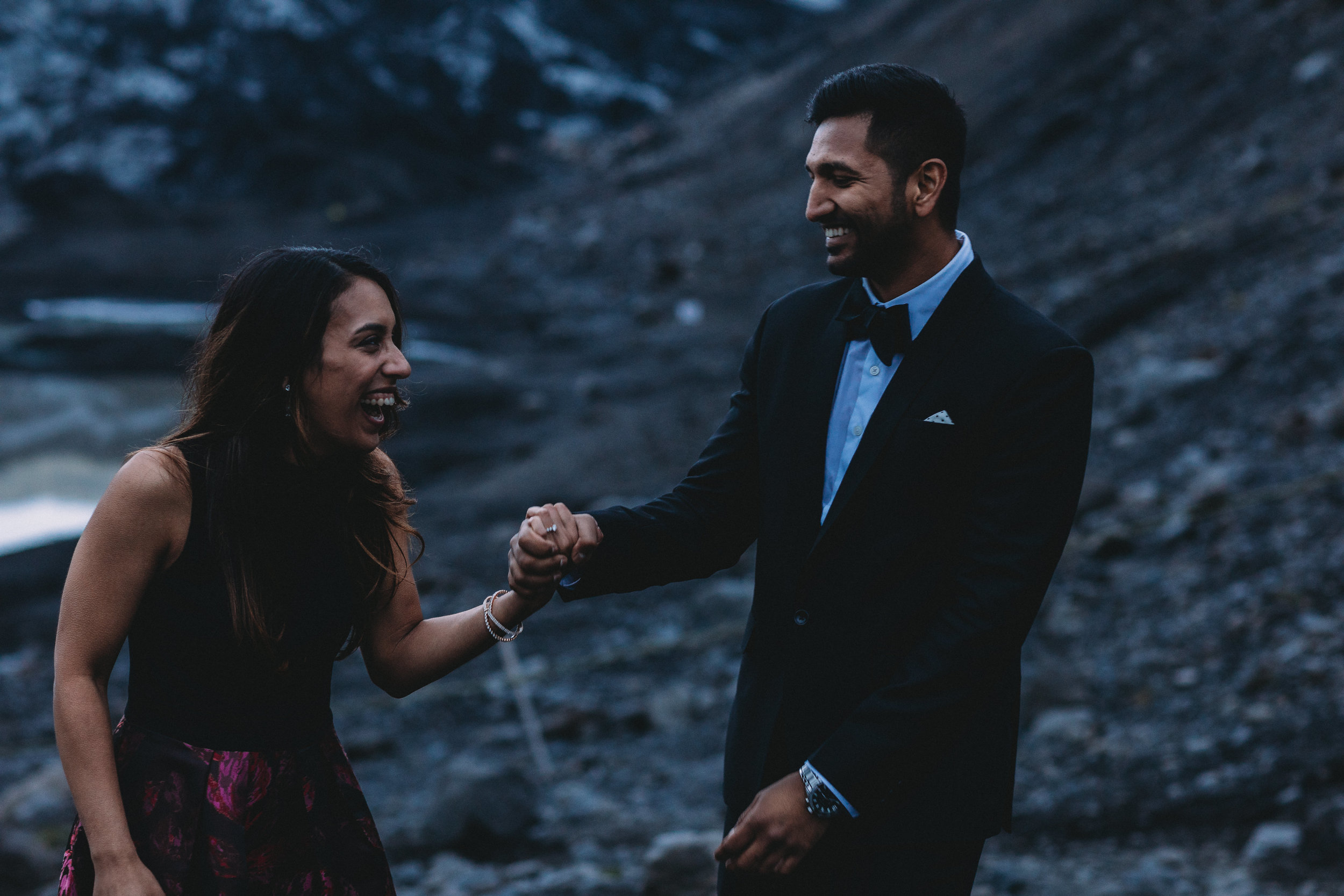 Iceland elopement photographer | Iceland south coast engagement photos | Iceland black sand beach wedding pictures