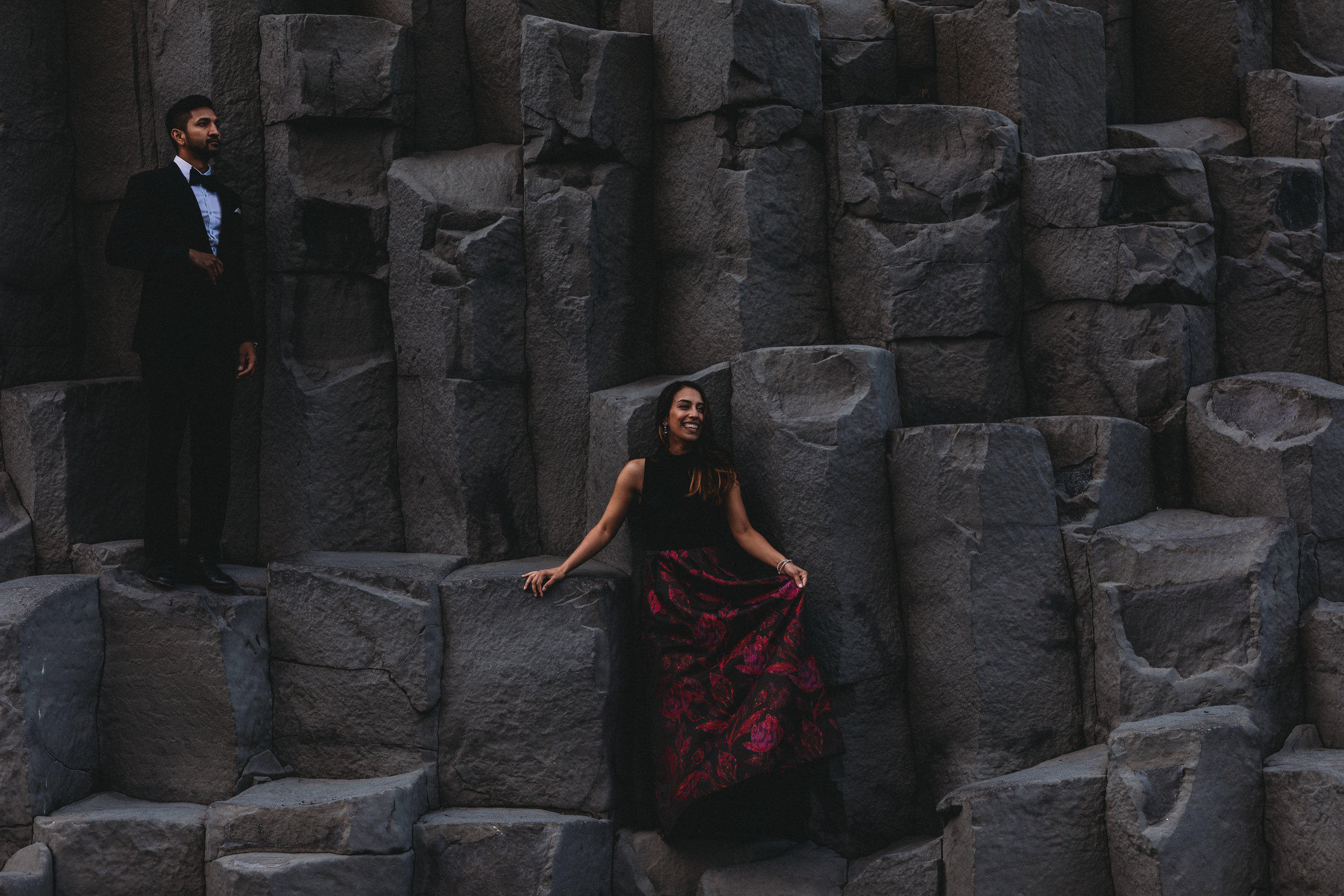 Iceland elopement photographer | Iceland south coast engagement photos | Iceland Skogafoss wedding pictures