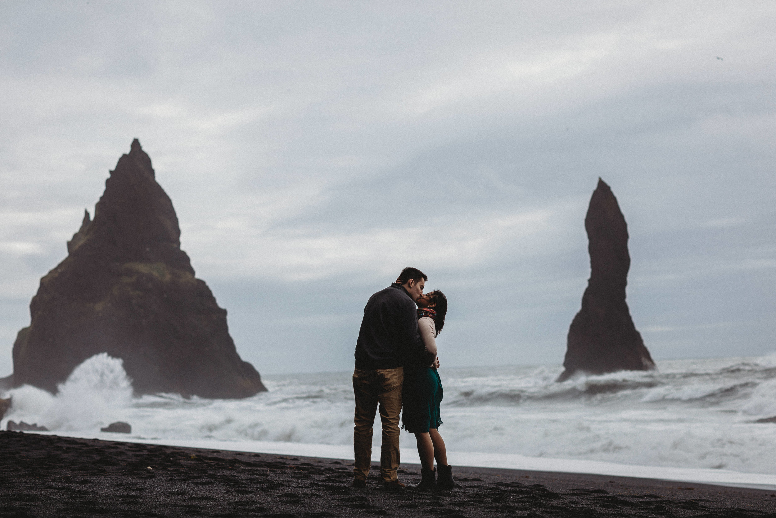 ICELAND ENGAGEMENT SESSION AT REYNISFJARA BEACH | ICELAND WEDDING PHOTOGRAPHER