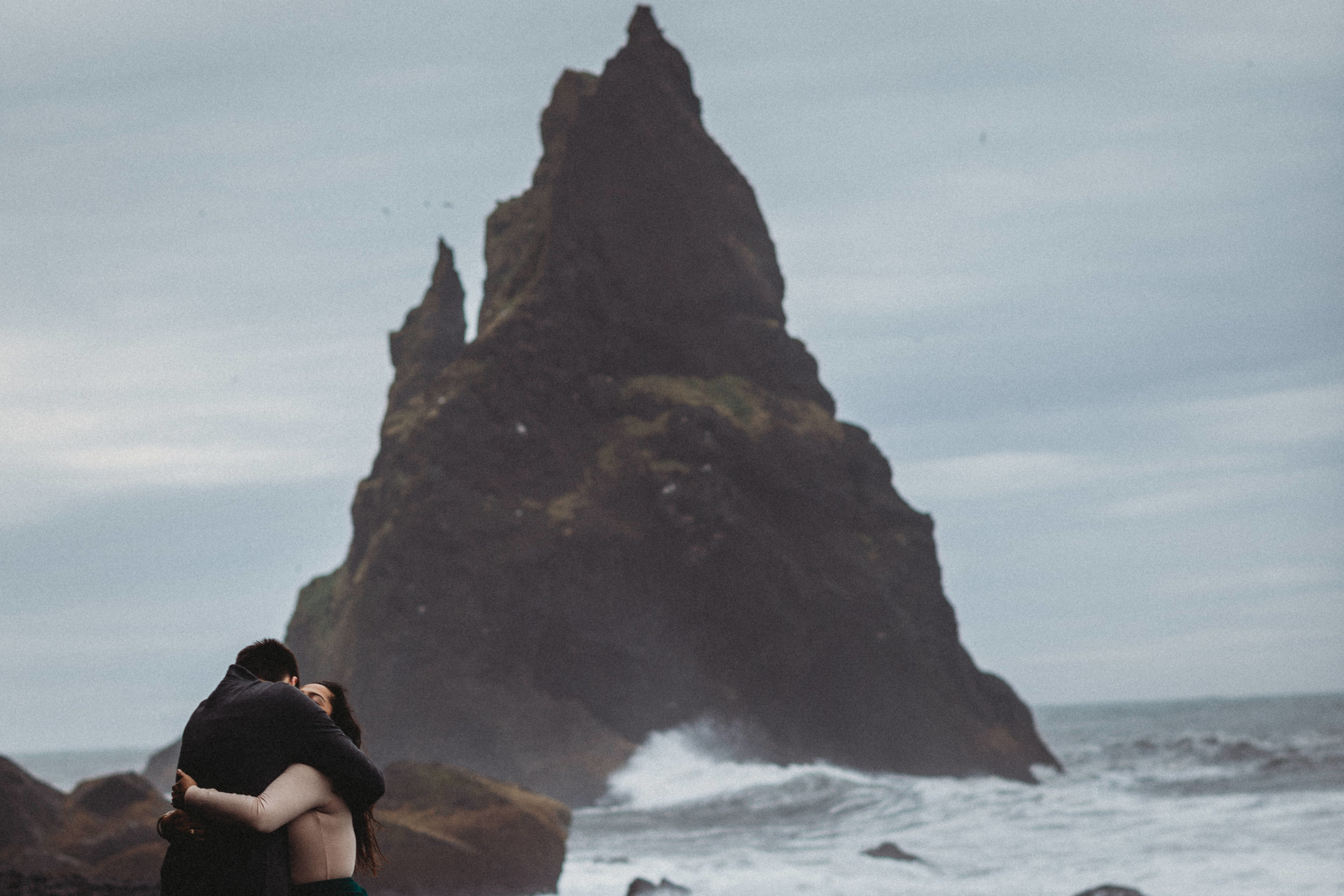 ICELAND ENGAGEMENT SESSION AT REYNISFJARA BEACH | ICELAND WEDDING PHOTOGRAPHER