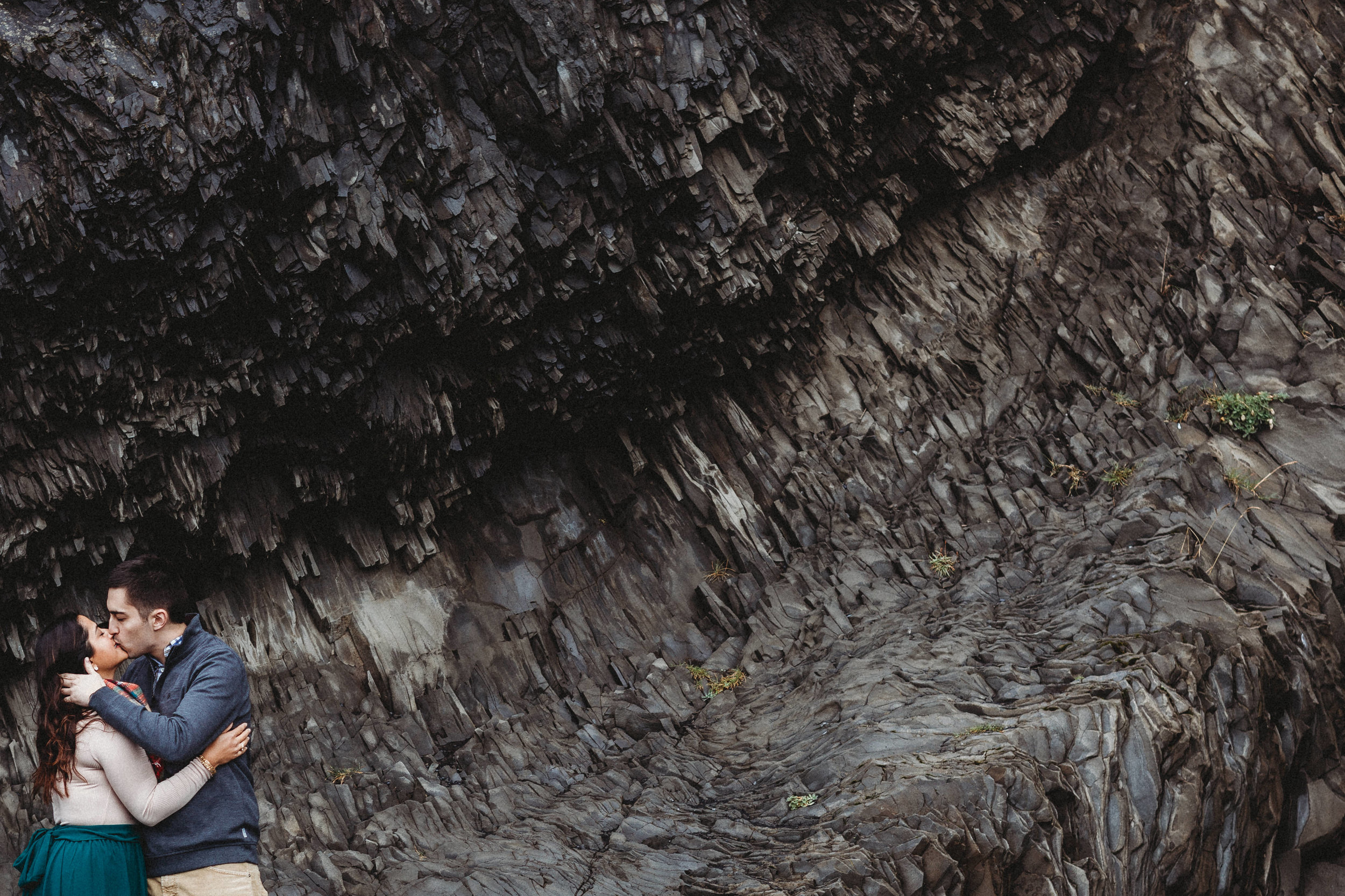 ICELAND ENGAGEMENT SESSION AT REYNISFJARA BEACH | ICELAND WEDDING PHOTOGRAPHER