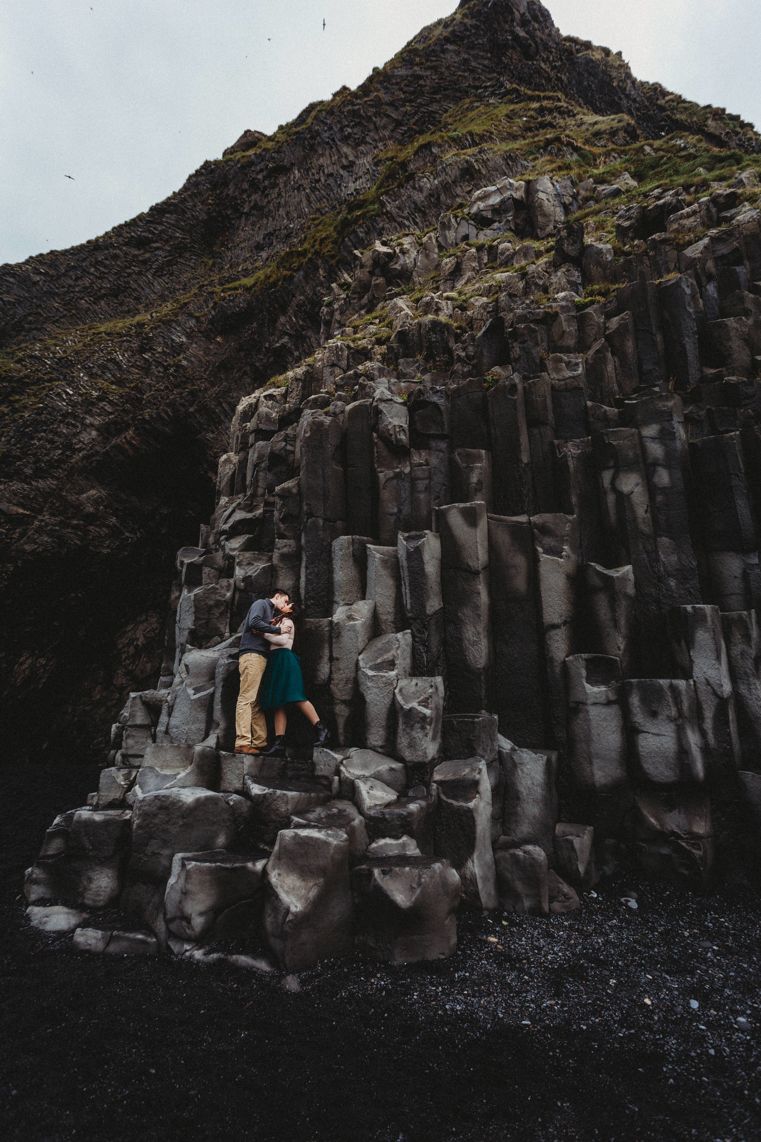 ICELAND ENGAGEMENT SESSION AT REYNISFJARA BEACH | ICELAND WEDDING PHOTOGRAPHER