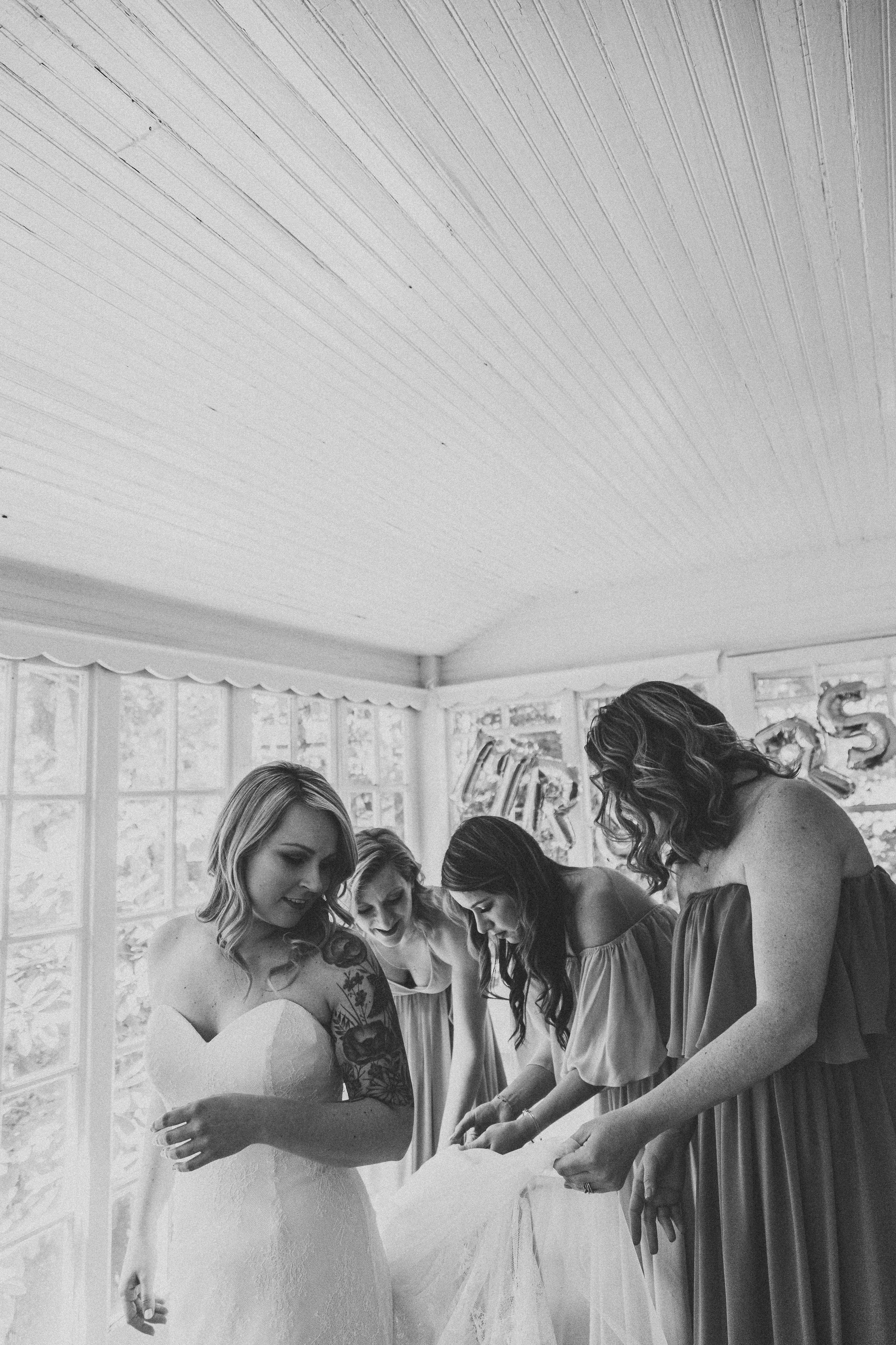 catskills wedding photographer- full moon resort