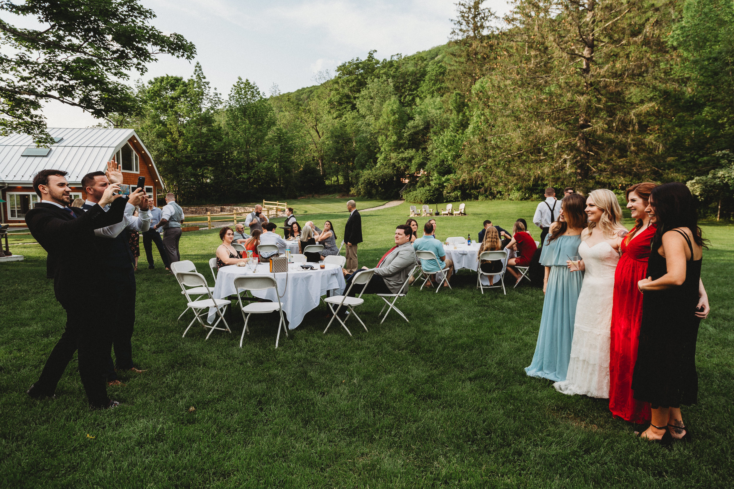catskills wedding photographer- full moon resort