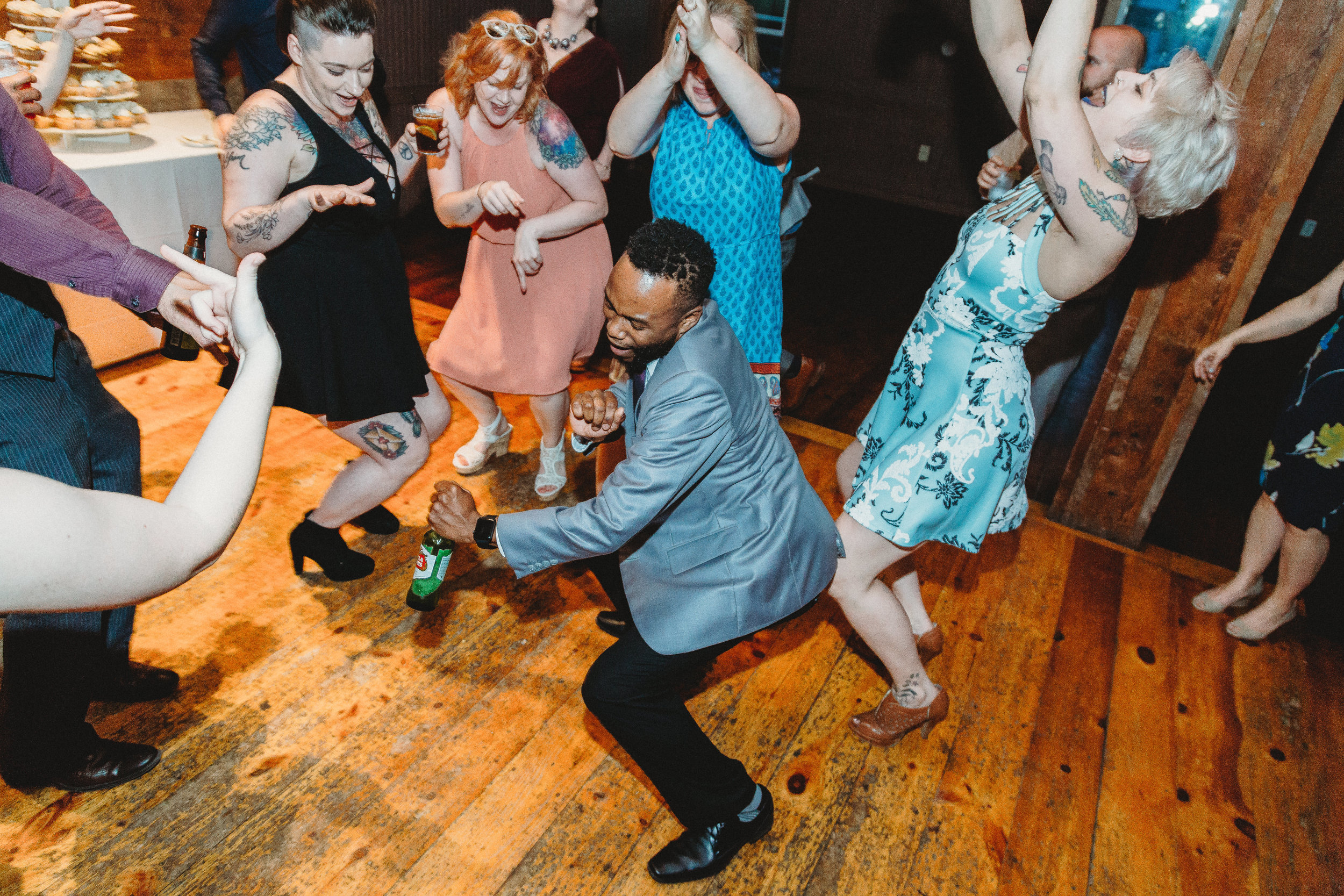catskills wedding photographer- full moon resort