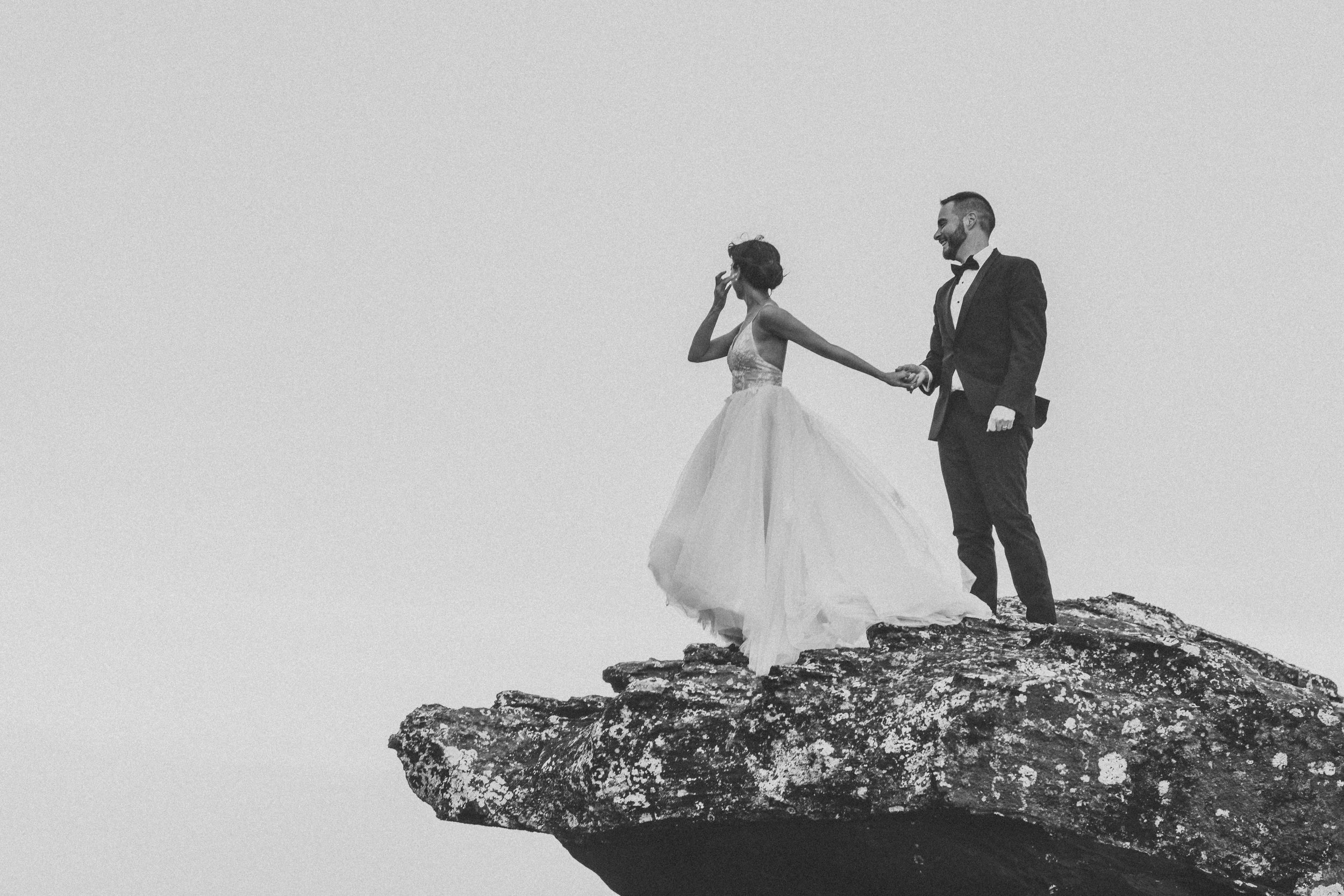 Best Iceland elopement photographer | Iceland wedding pictures