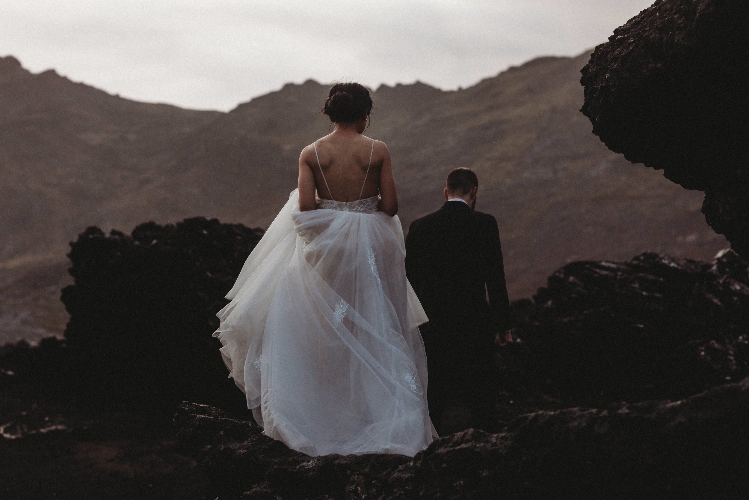 Best Iceland elopement photographer | Iceland wedding pictures