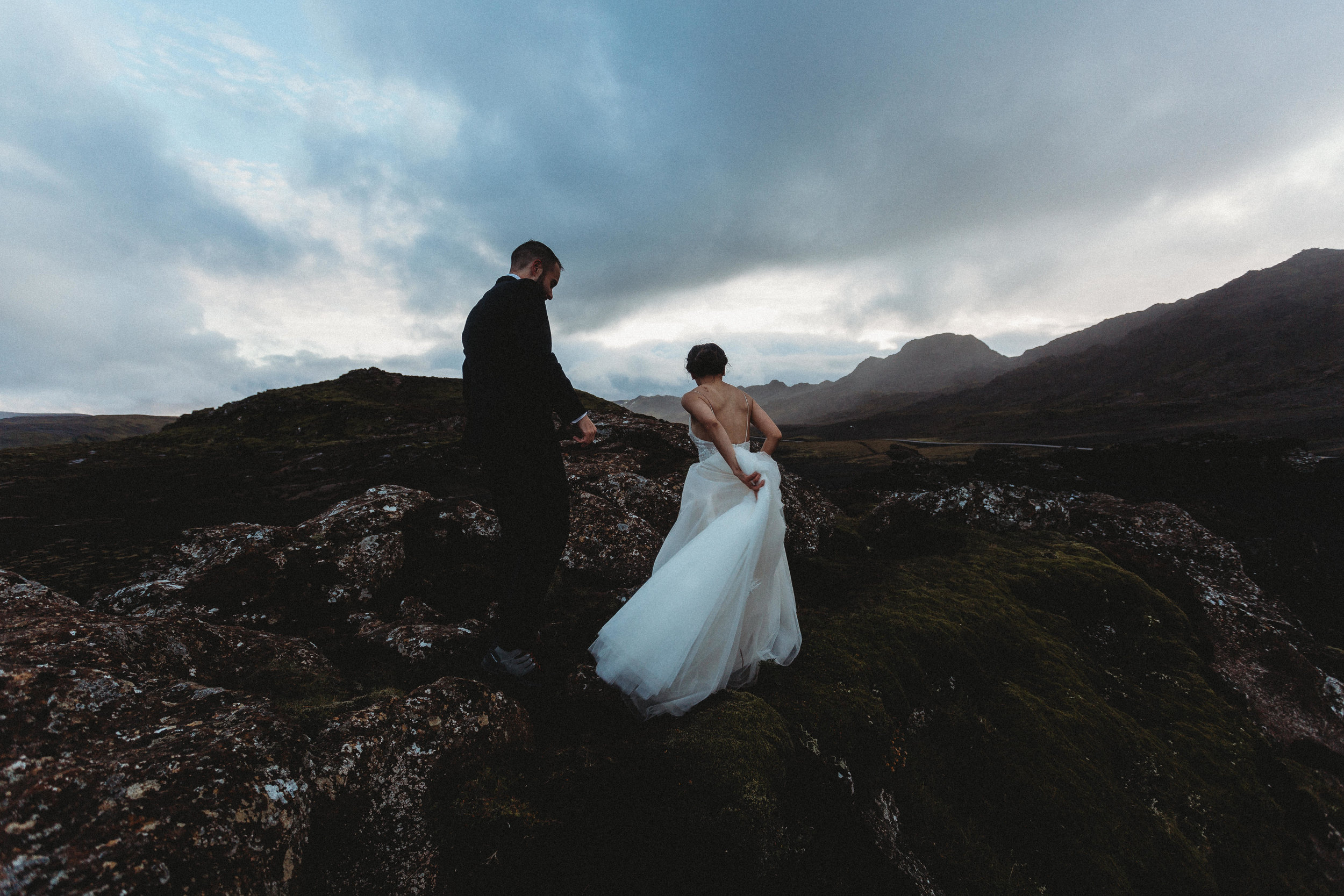 Best Iceland elopement photographer | Iceland wedding pictures