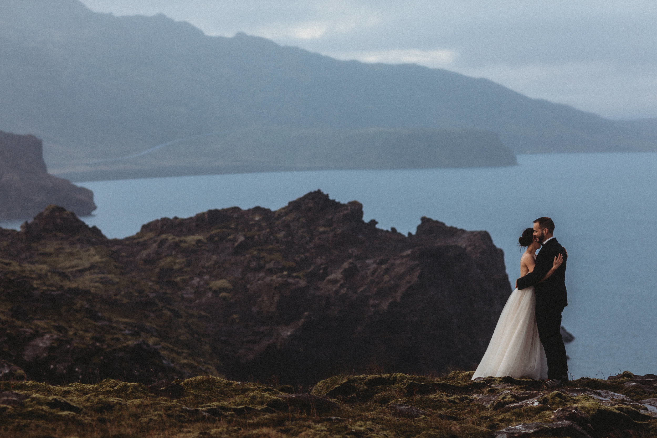 Best Iceland elopement photographer | Iceland wedding pictures