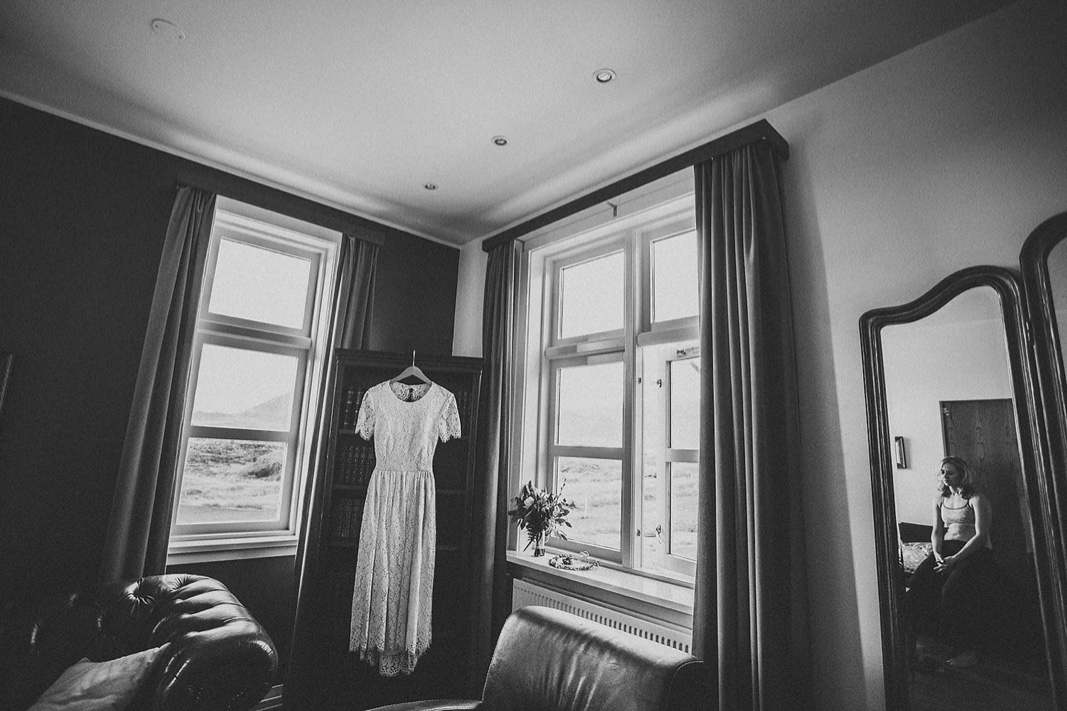 iceland-wedding-Búðir-hotel