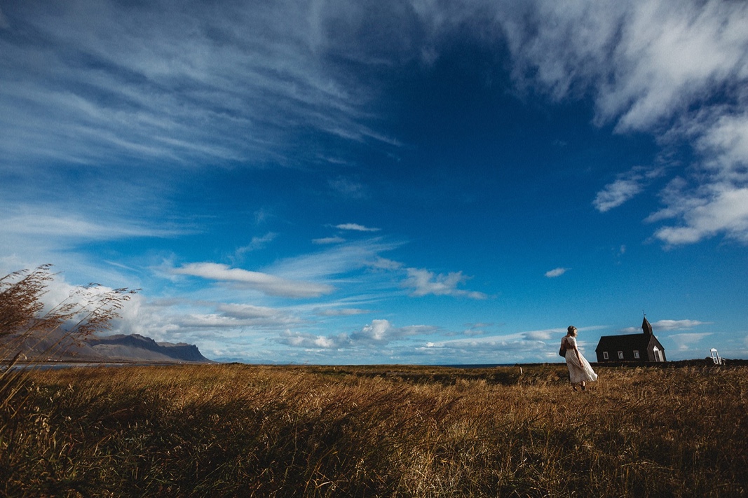 iceland-wedding-Búðir-church