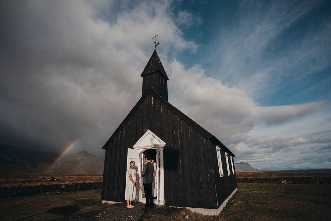 iceland-wedding-Búðir-church
