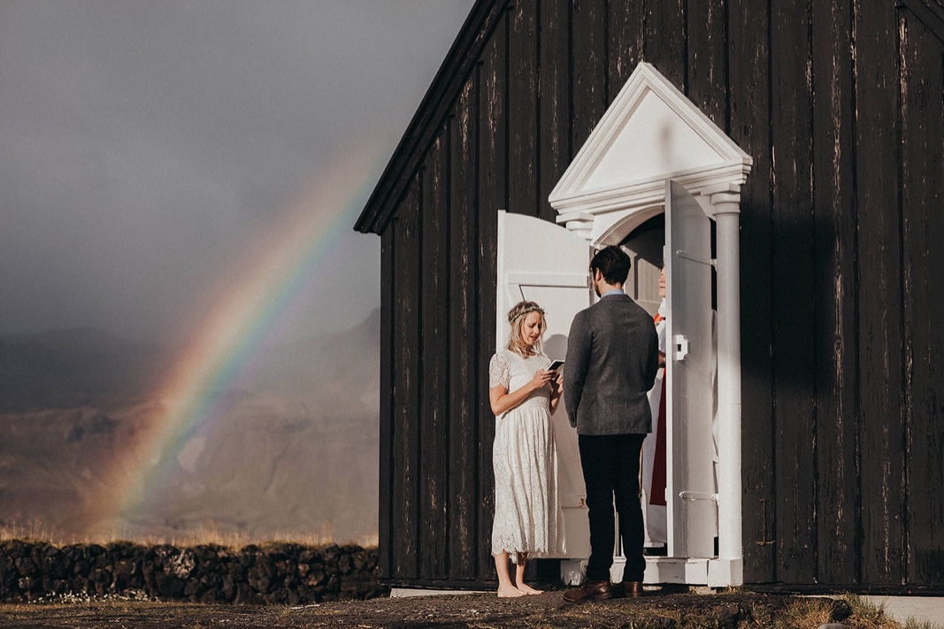 iceland-wedding-Búðir-church