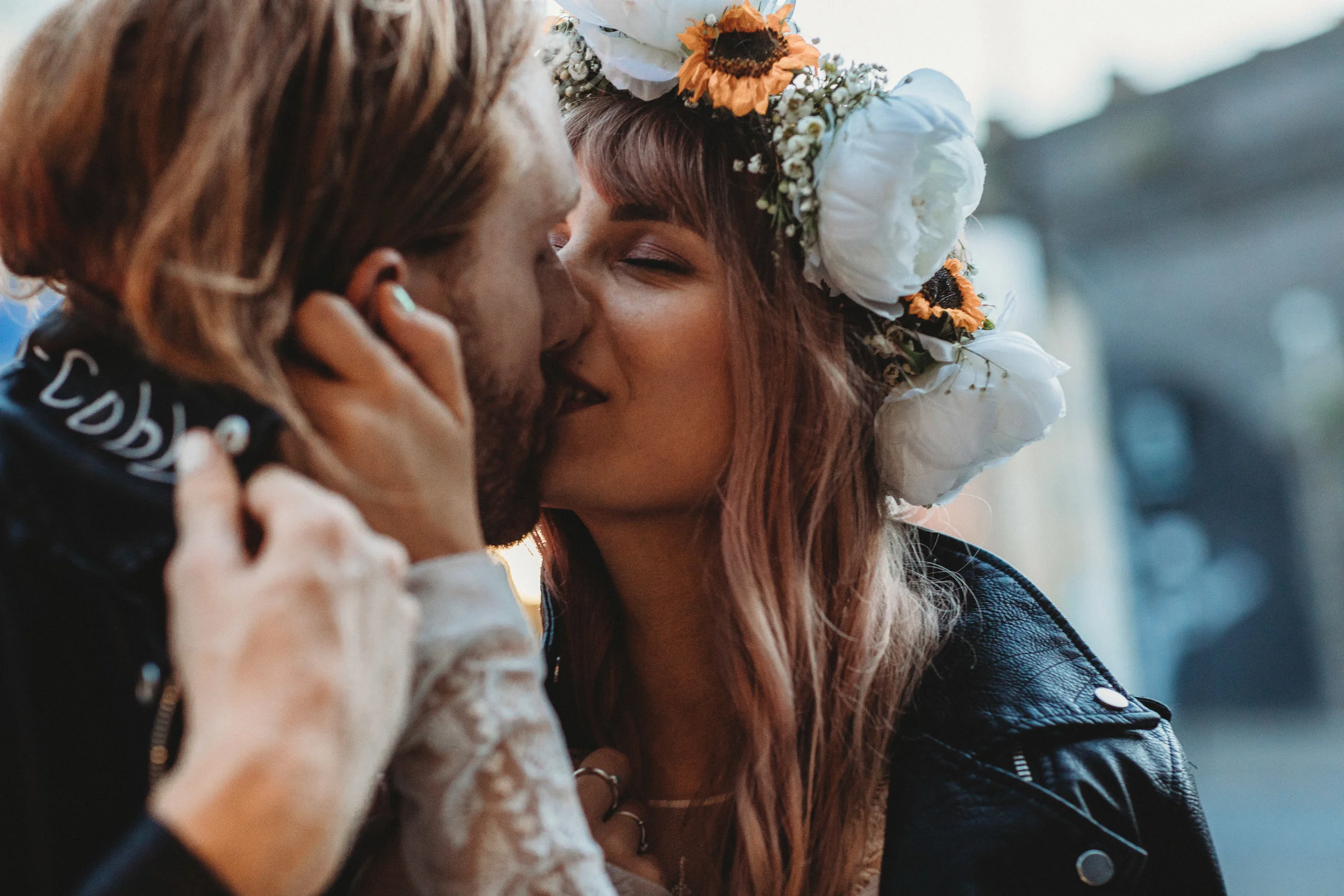 London, UK Vegan Rock'n Roll Wedding in London Fields