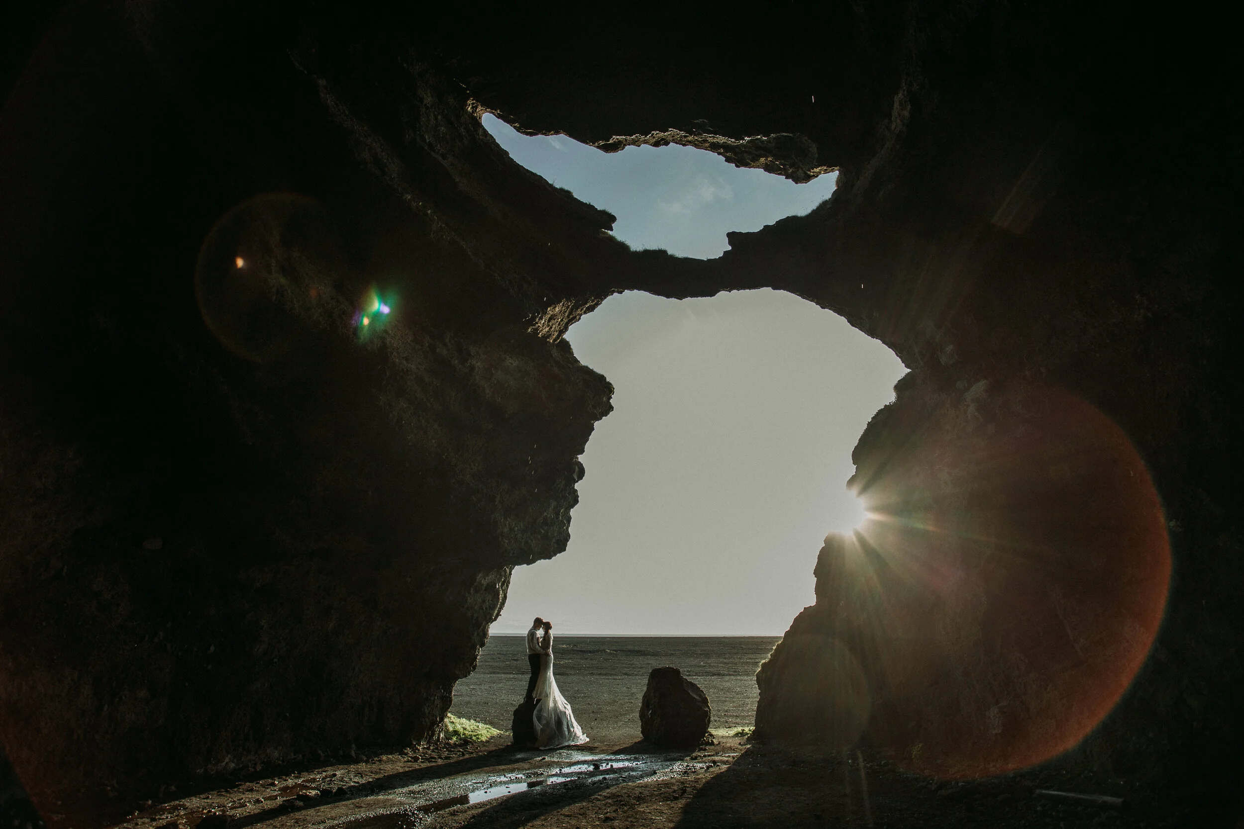 L_T_ICELAND_ELOPEMENT_SNEAKS-19.jpg
