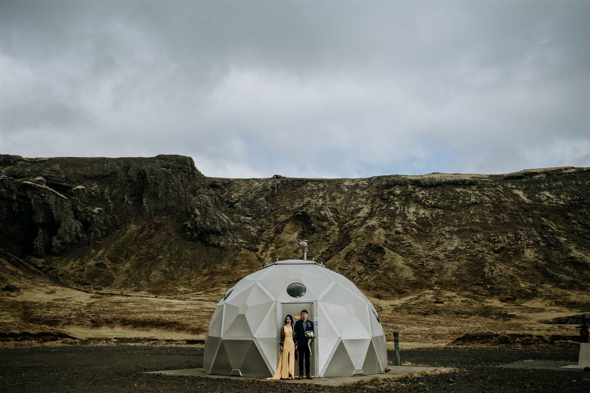 non-traditional elopement photos in Iceland | zakas photography 