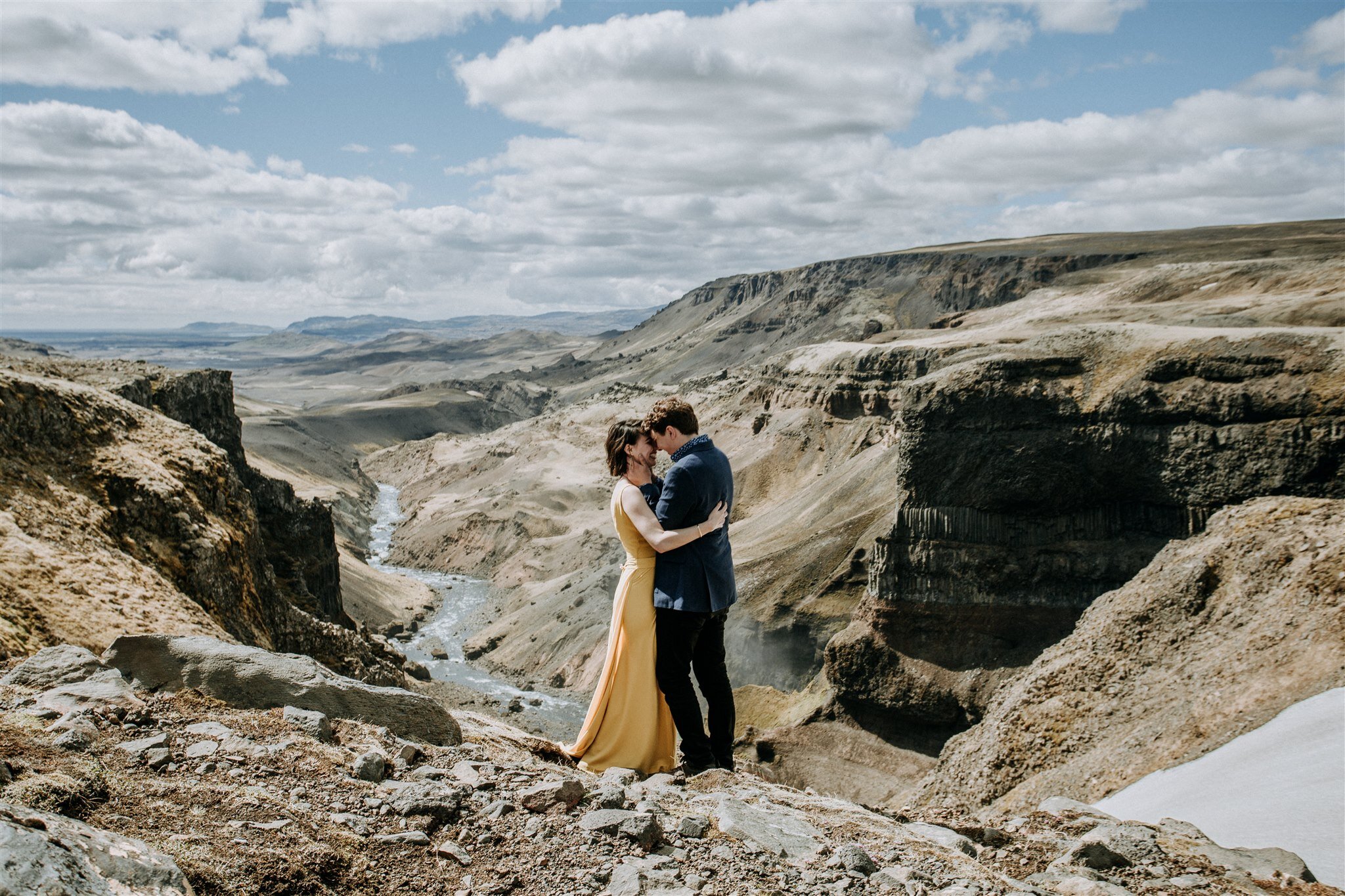 Iceland Highlands Elopement Photos | Best Iceland elopement location photos in canyon | zakas photography 