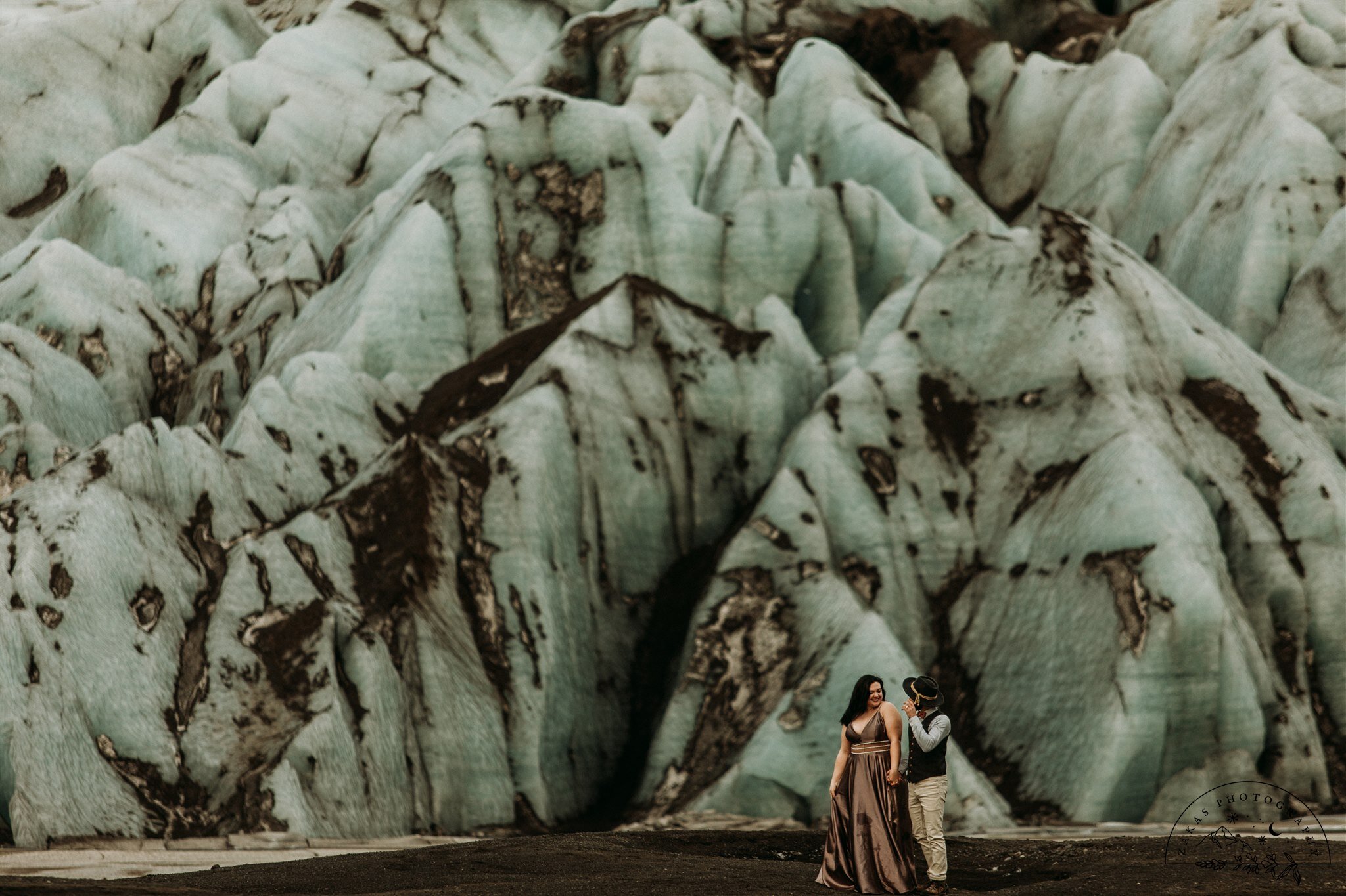 Glacier Wedding photos in Iceland | Iceland elopement photographer | zakas photography 