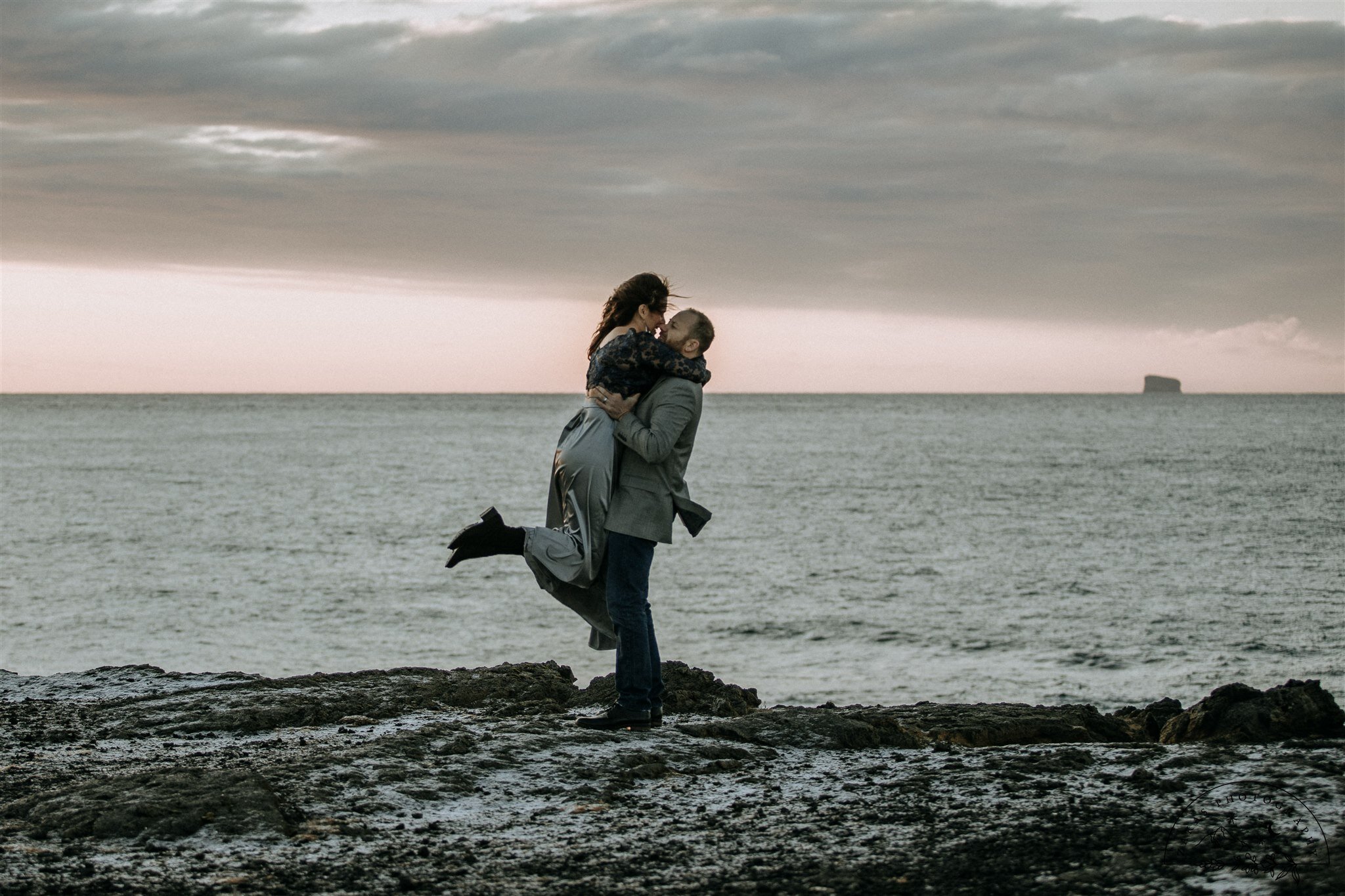 iceland anniversary photos in winter | iceland elopement photographer | zakas photo