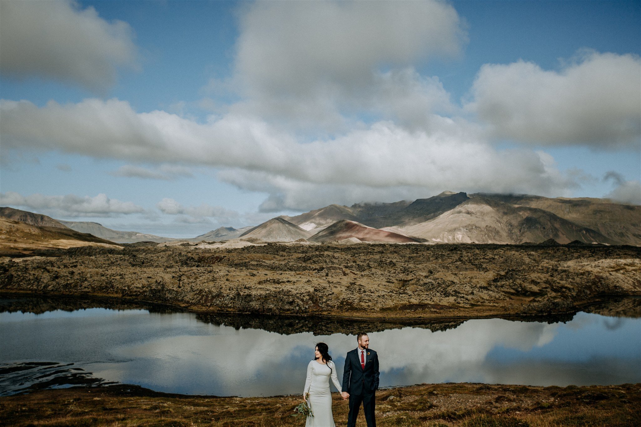 Kirkjufell elopement photos | iceland elopement photographer | zakas photo 
