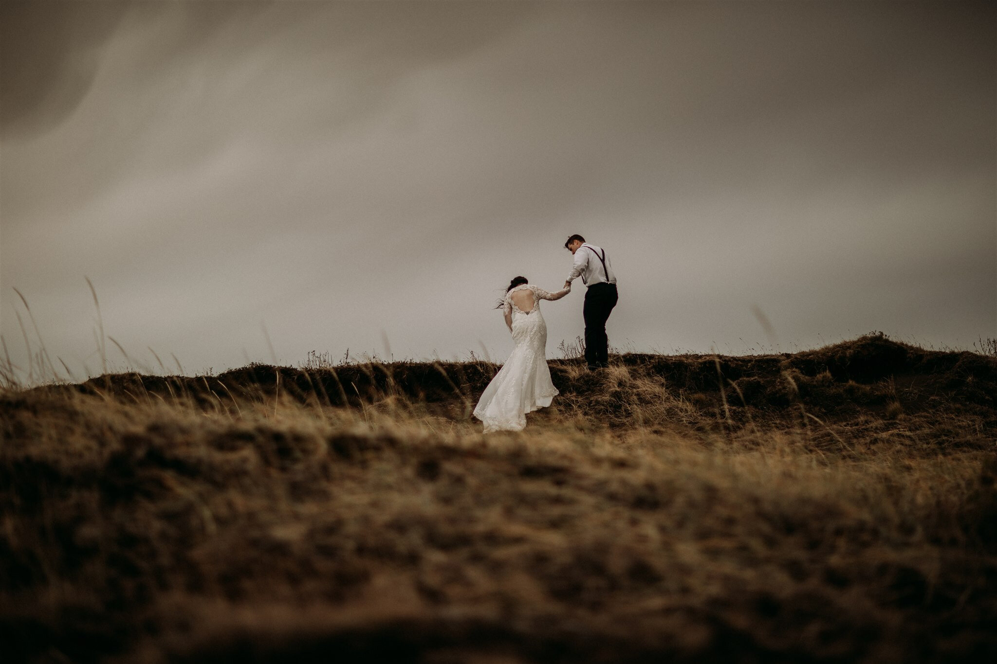 South Coast Iceland elopement moody photos | best locations to elope in iceland | zakas photo 
