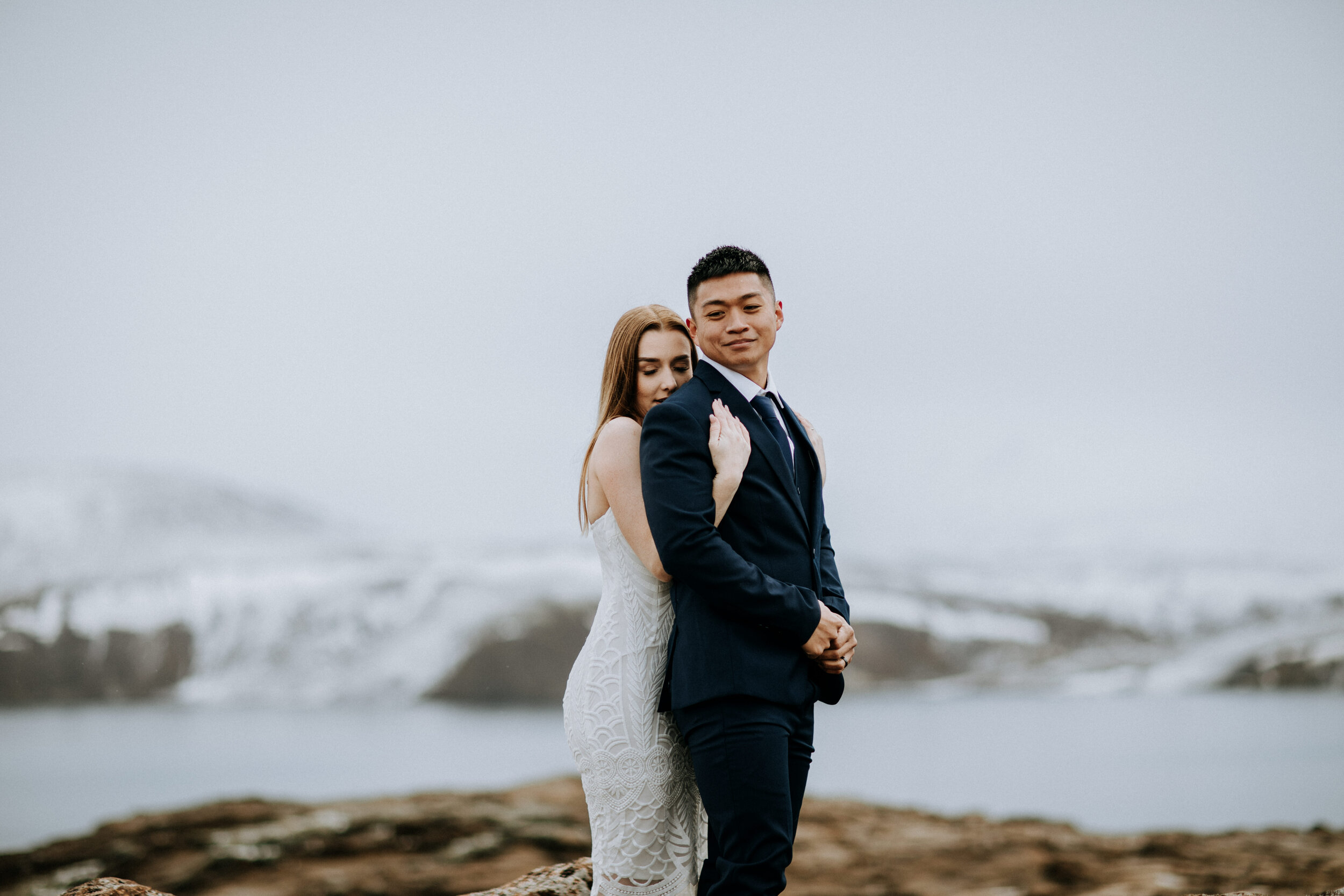 Iceland engagement photos in winter 