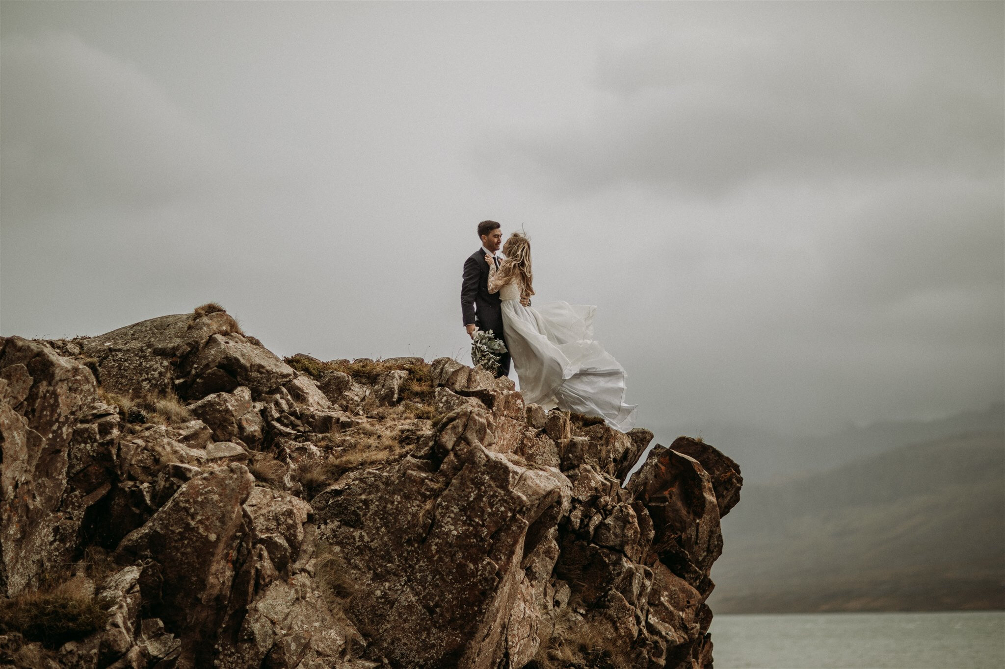 iceland elopement couple | elopement photos | zakas photography