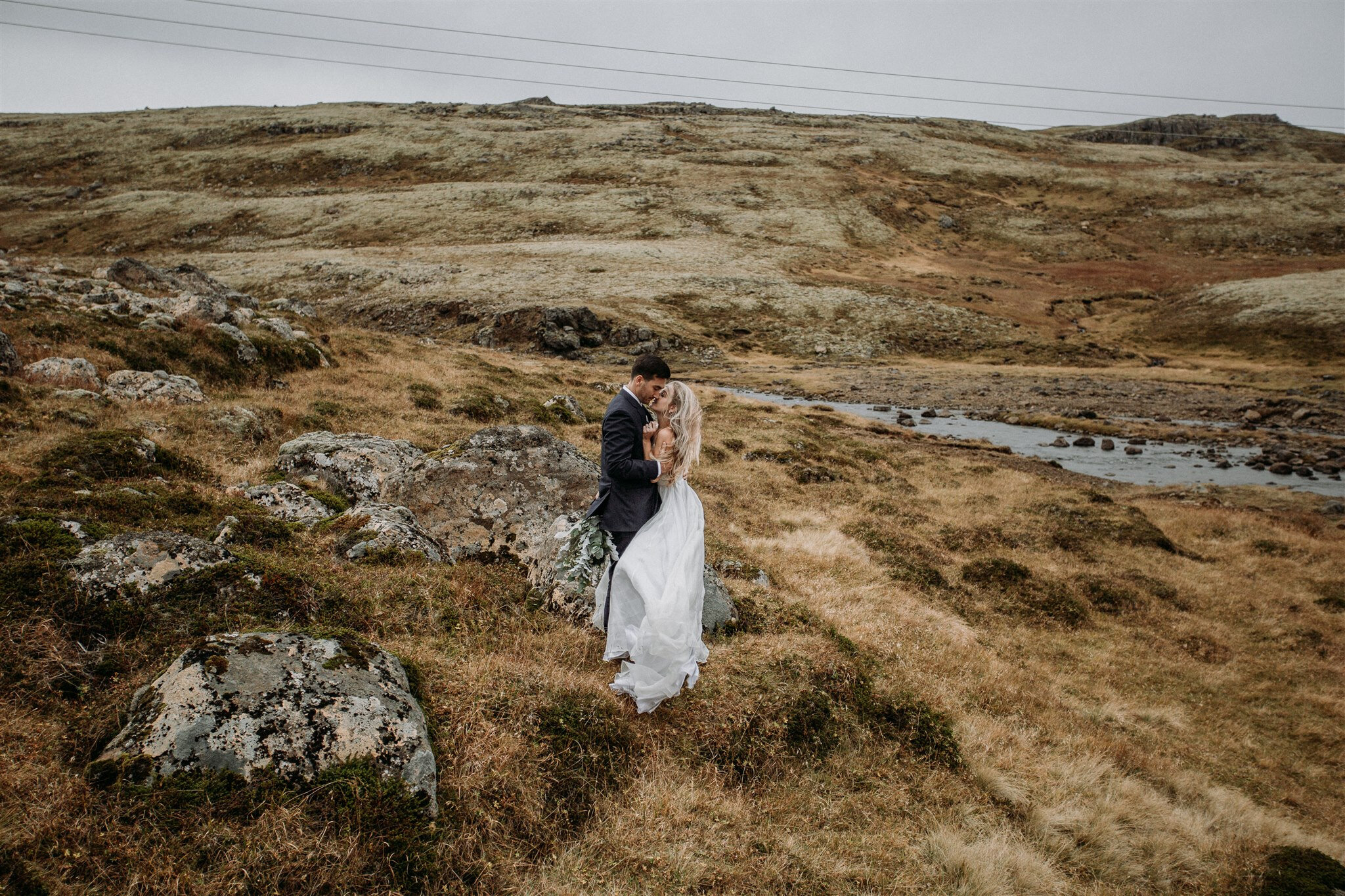 iceland elopement couple in field | elopement photos | zakas photography