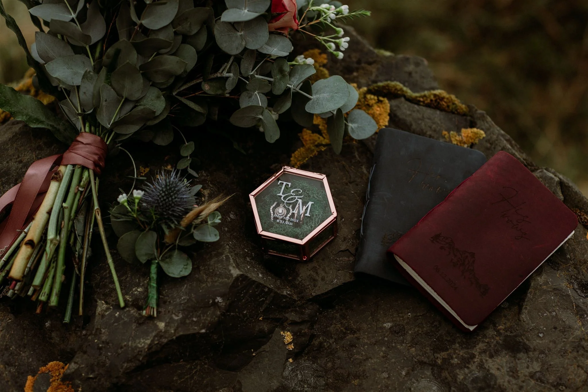 local Iceland elopement photographer &amp; planner