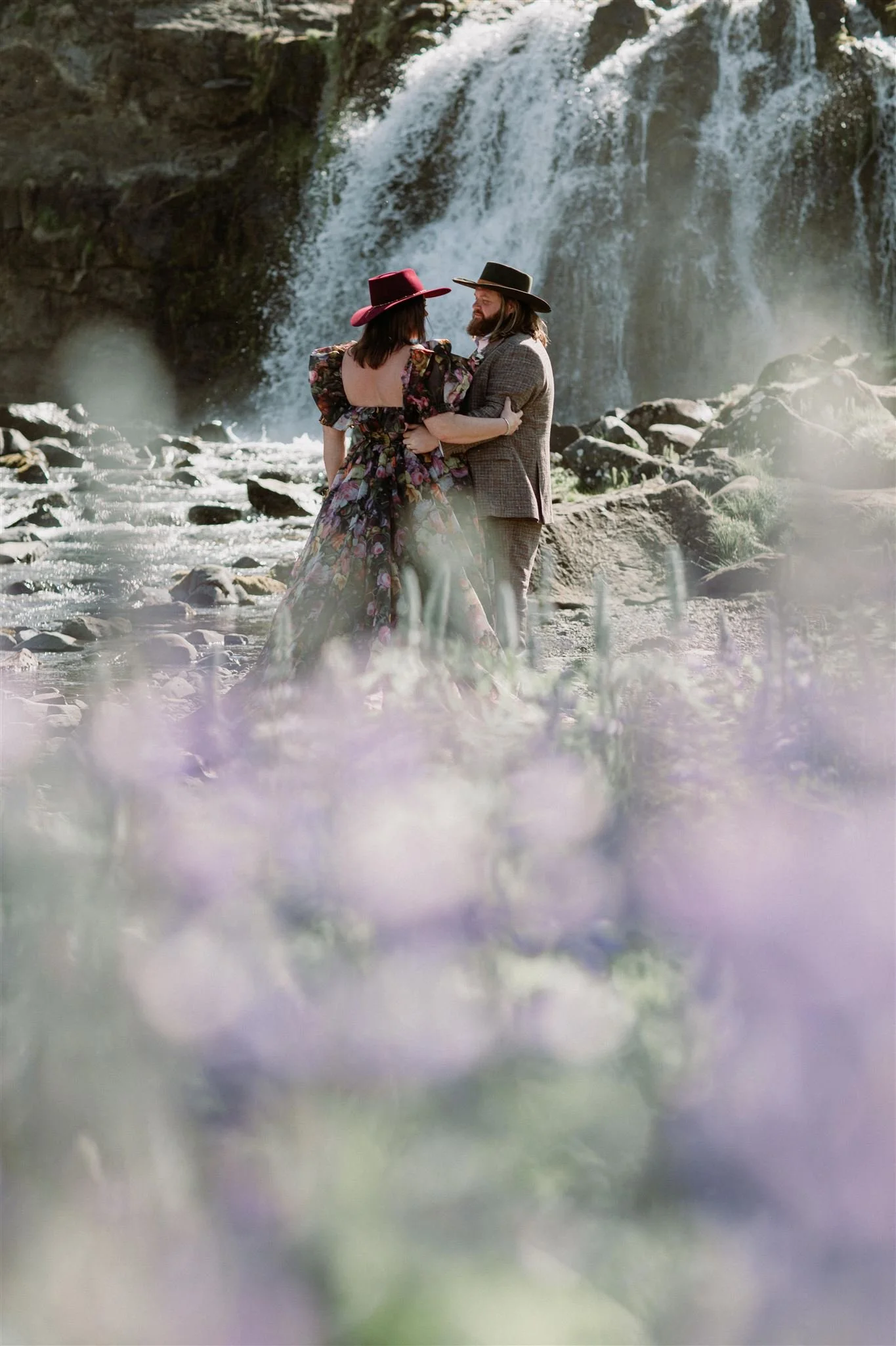 local Iceland elopement photographer &amp; planner