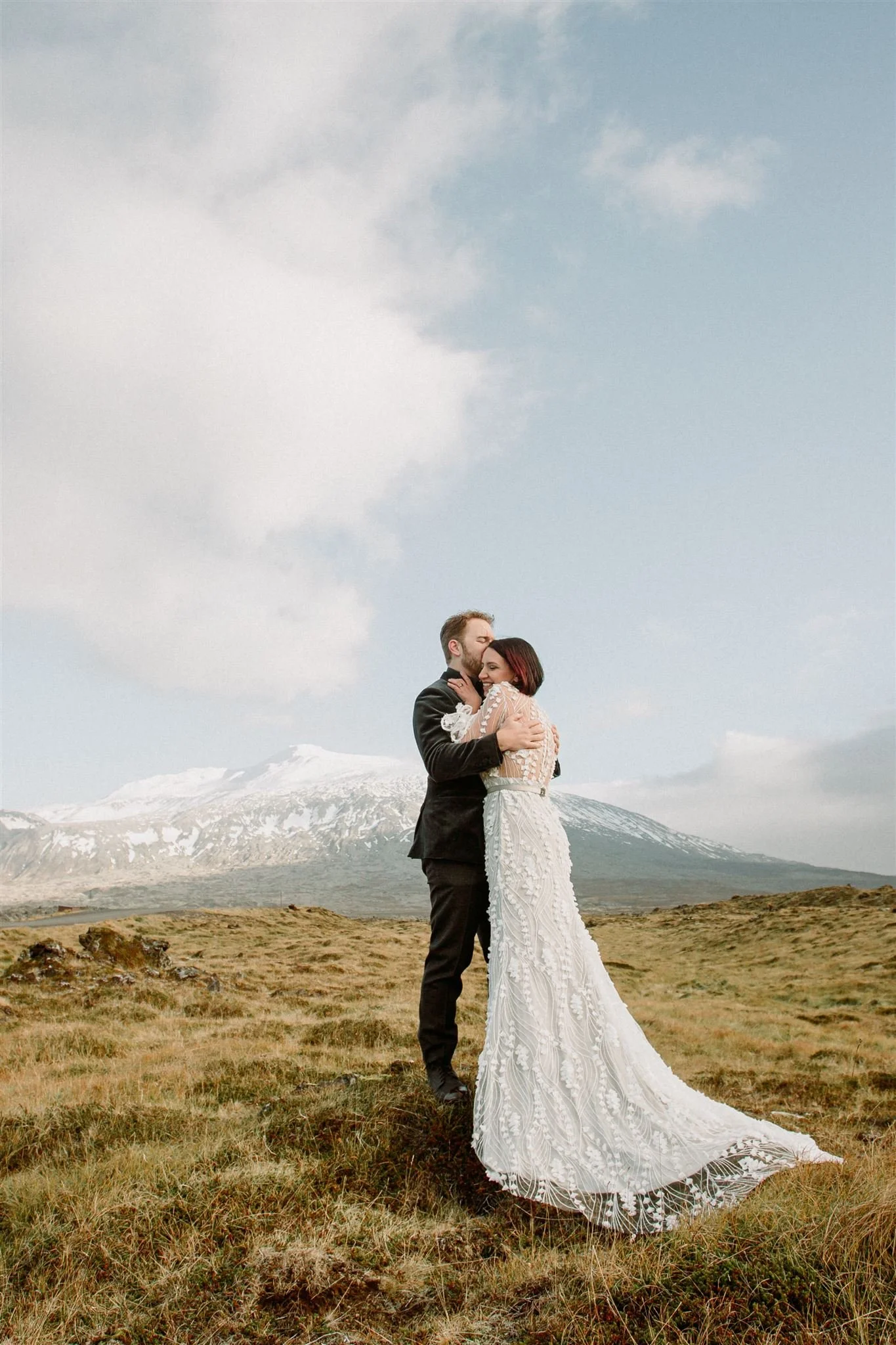 local Iceland elopement photographer &amp; planner