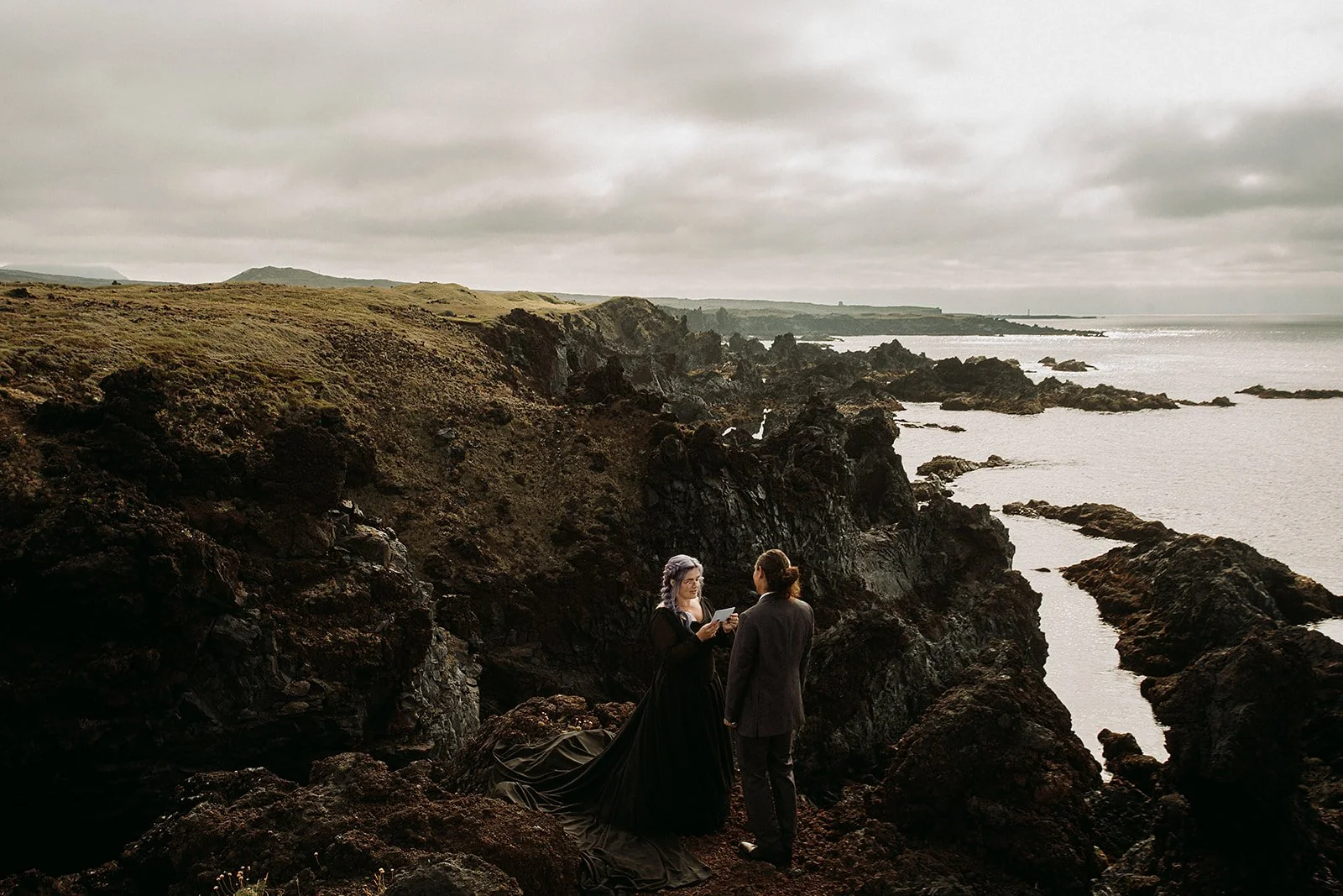 local Iceland elopement photographer &amp; planner