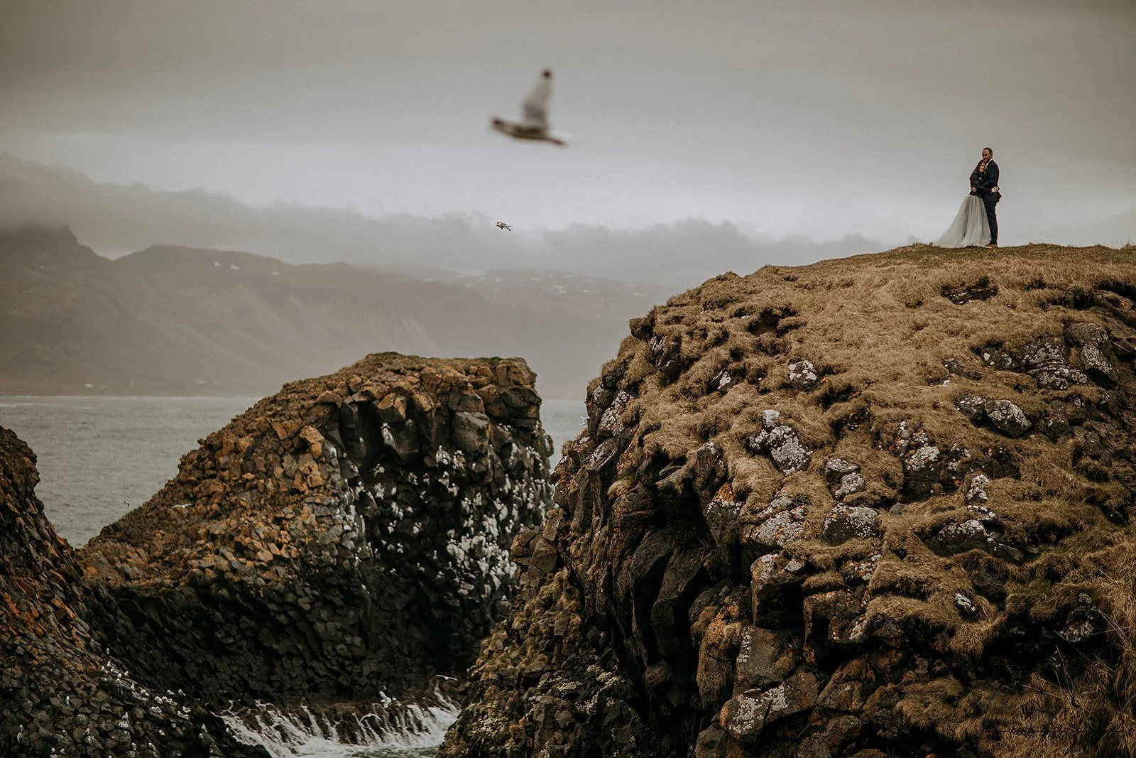 local Iceland elopement photographer &amp; planner