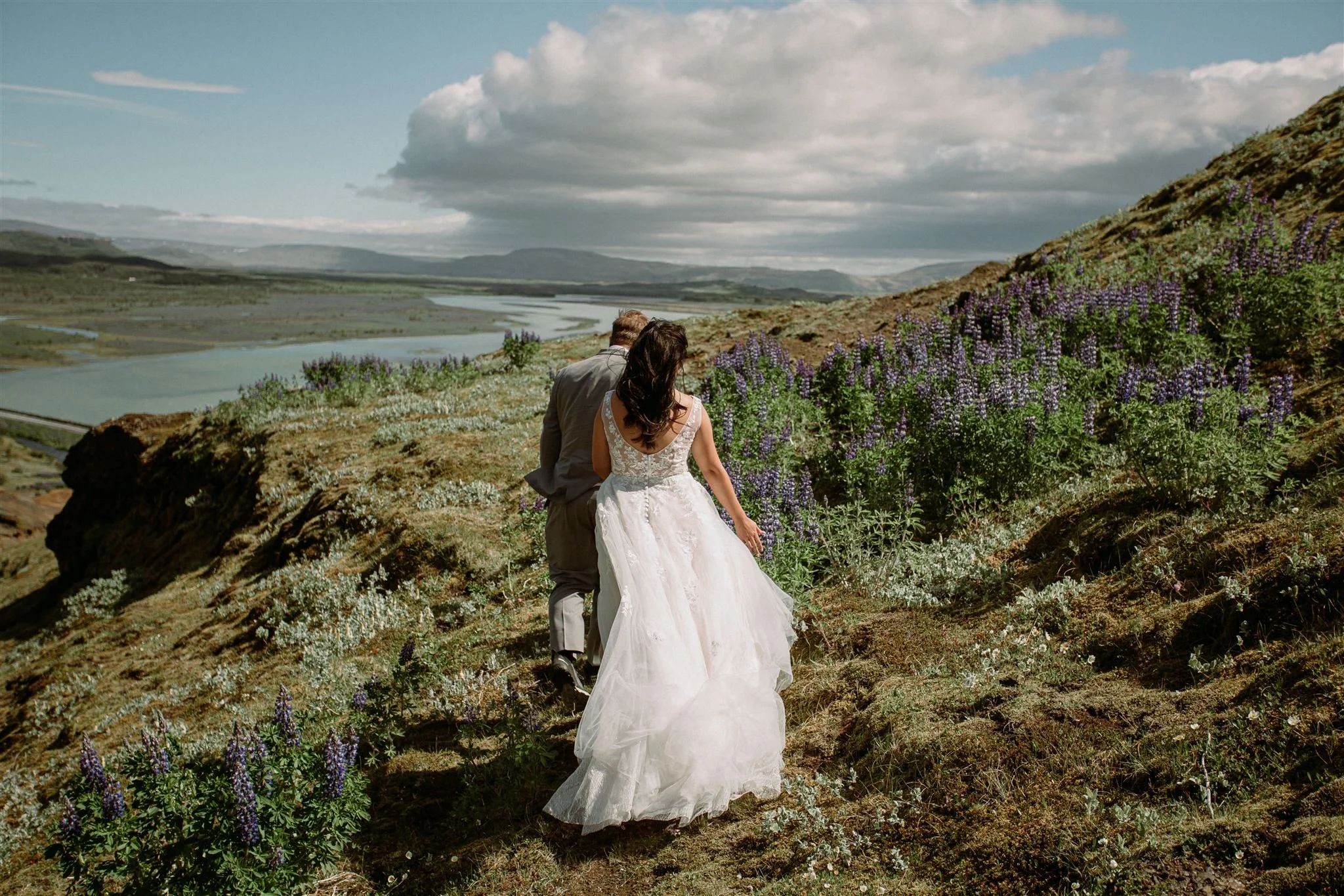 local Iceland elopement photographer &amp; planner