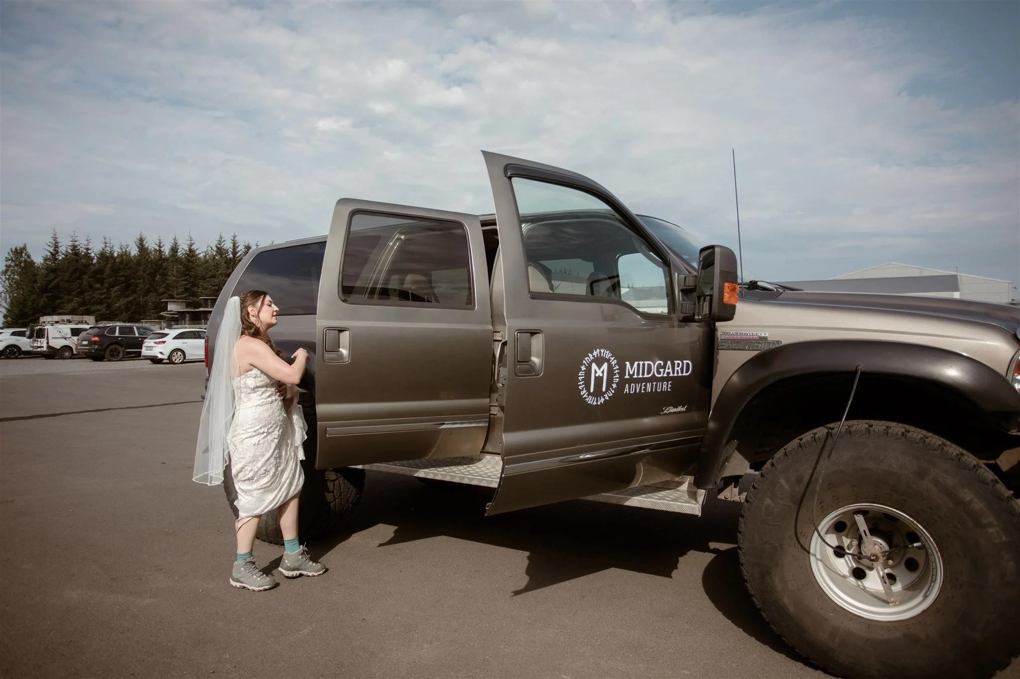 A Private Iceland Highland Summer Elopement in a 4x4 Mountain Truck